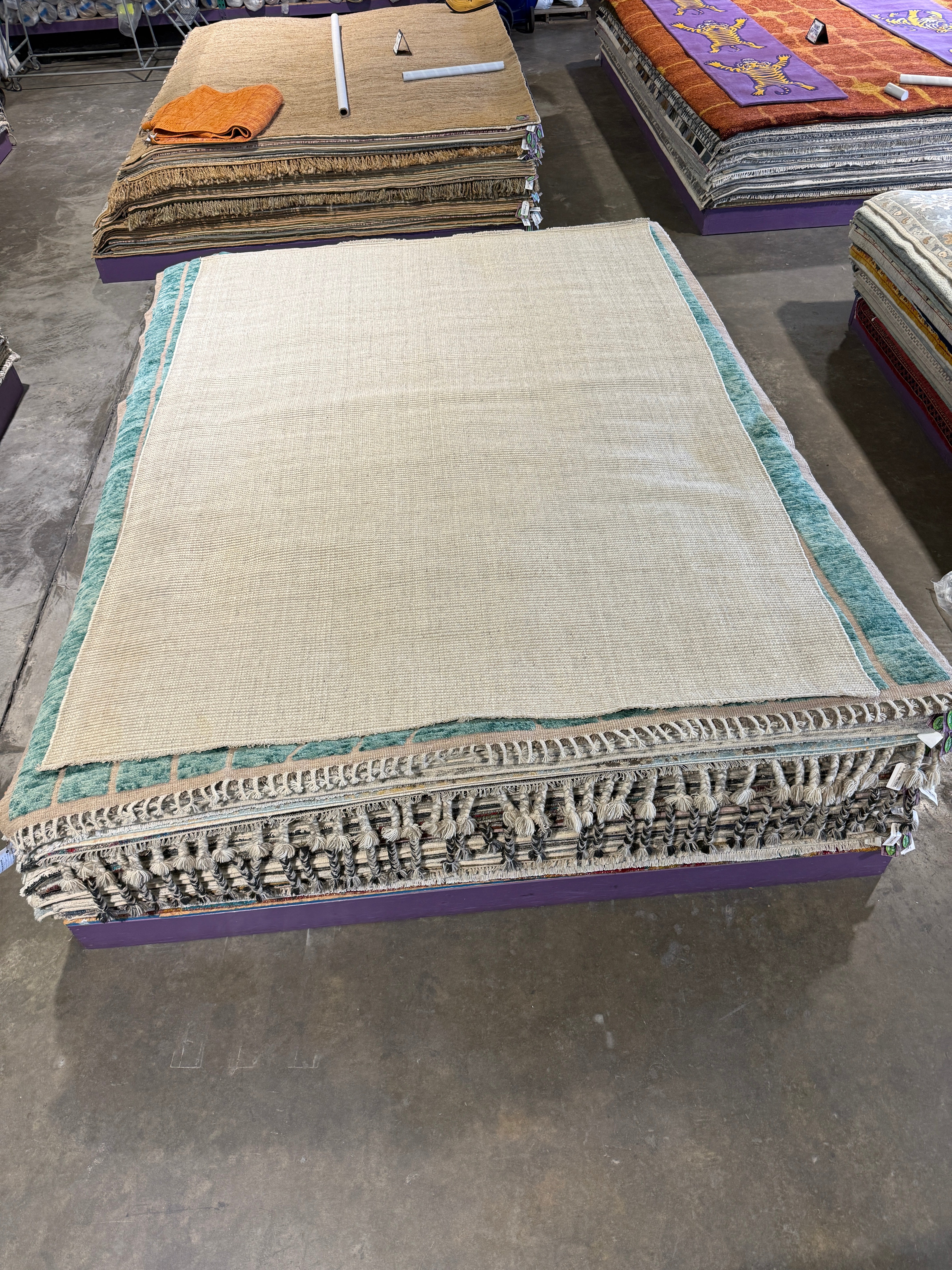 Carnival in Covington 8x11 Handwoven Ivory Textured Durrie