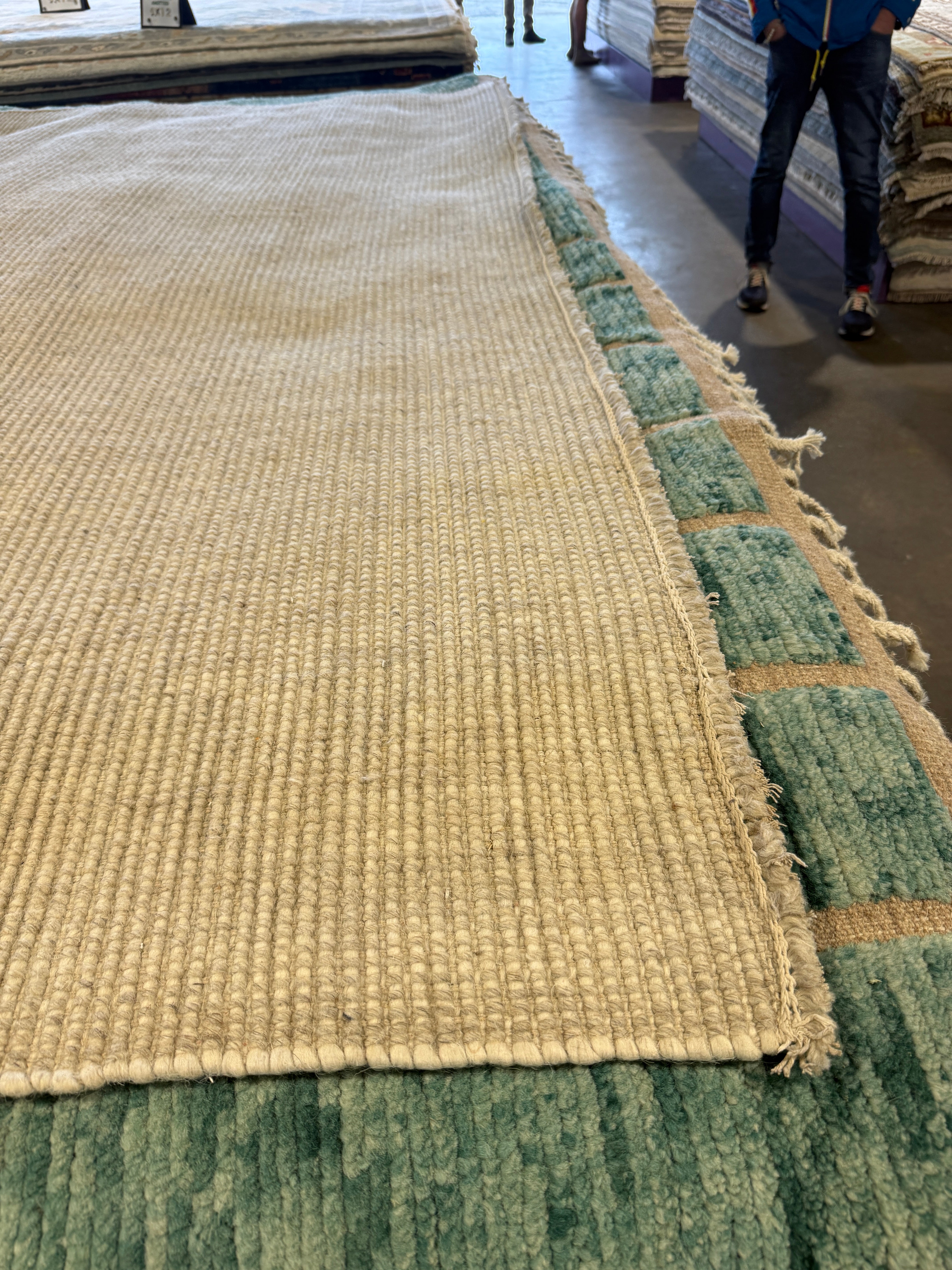 Carnival in Covington 8x11 Handwoven Ivory Textured Durrie