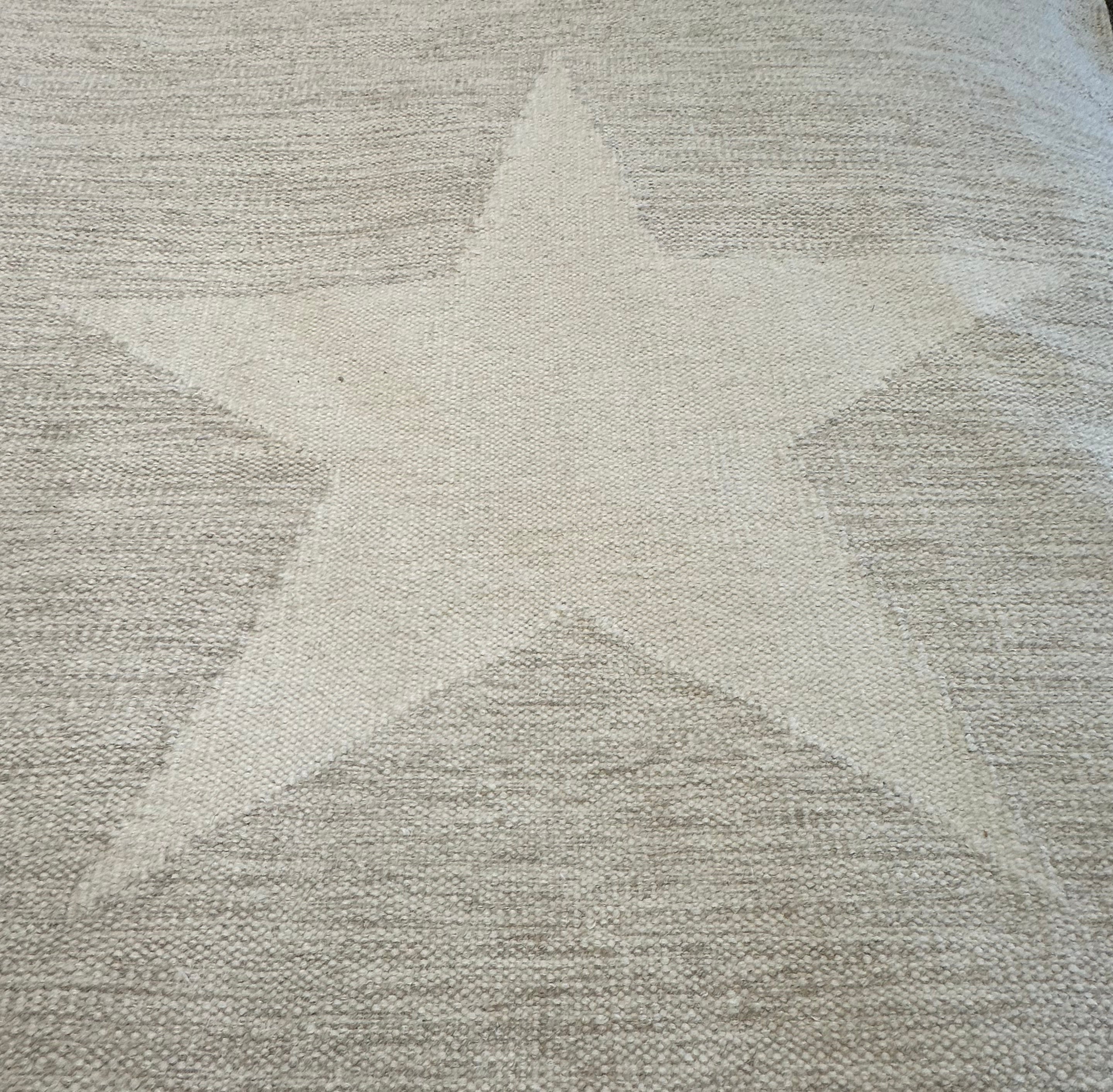 Huda 5.6x7.6 Handwoven Durrie Ivory