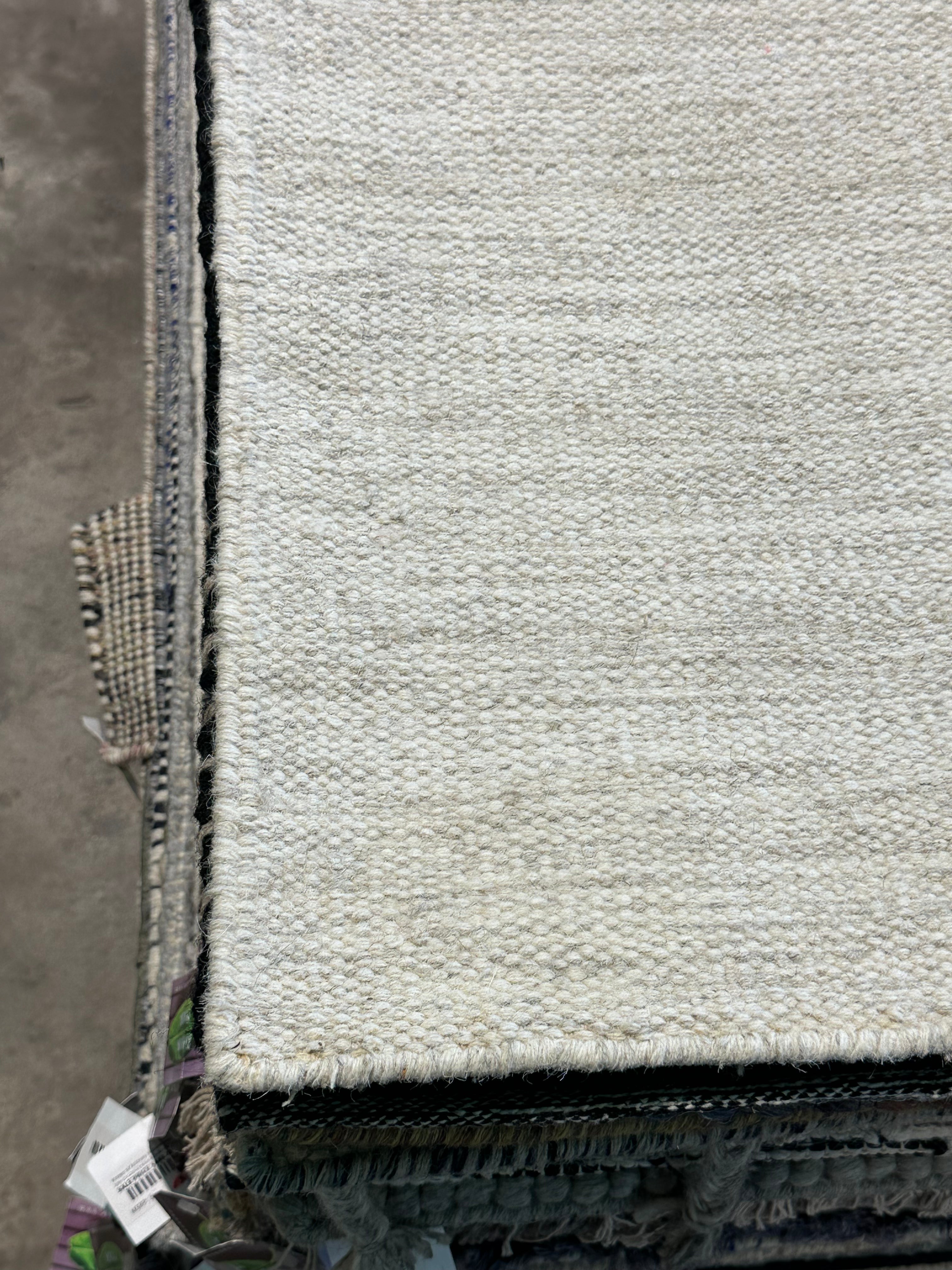 Huda 5.6x7.6 Handwoven Durrie Ivory