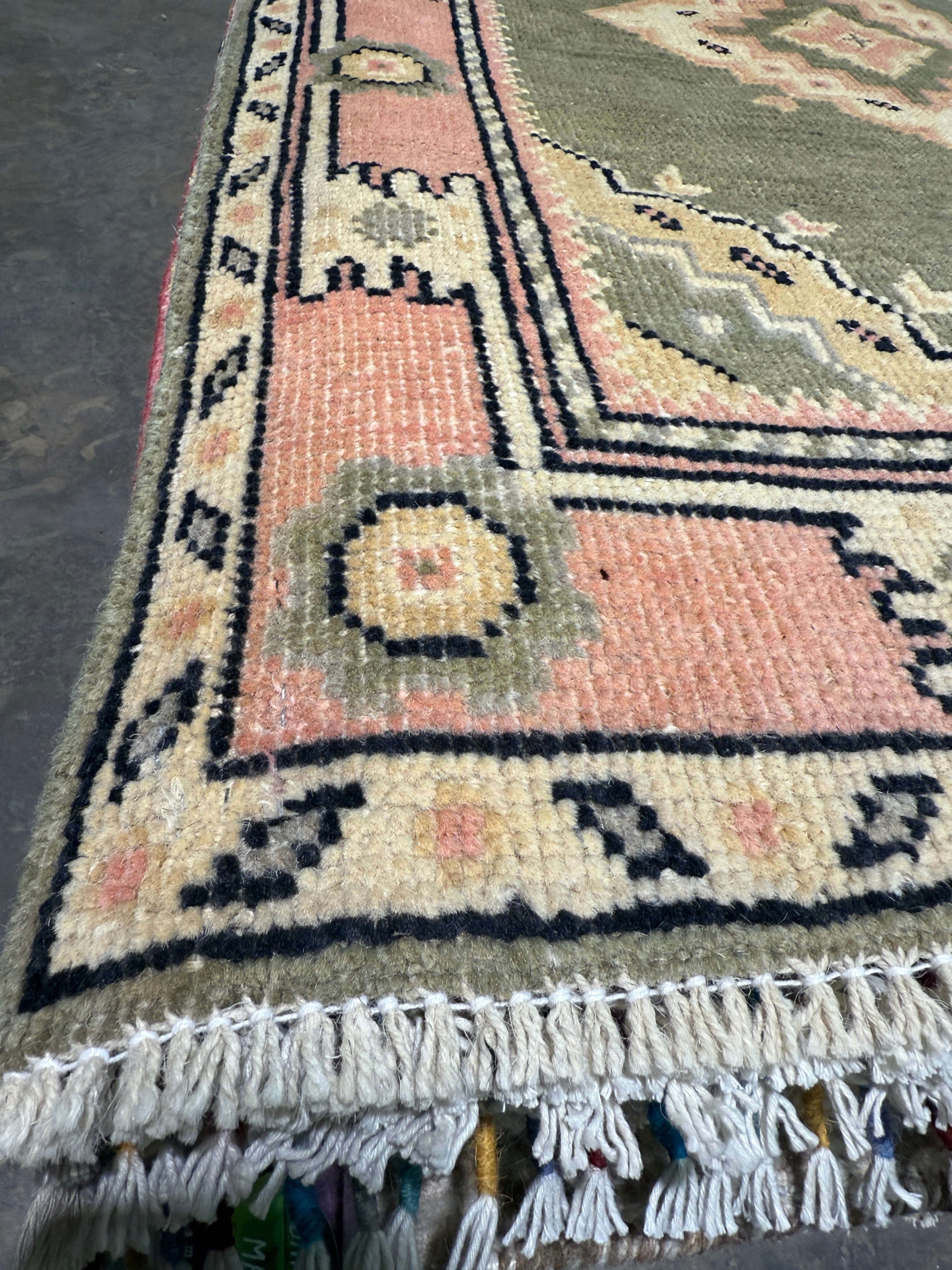 Gracyn Blackmore 2.9x4 Pink Afghani Oushak