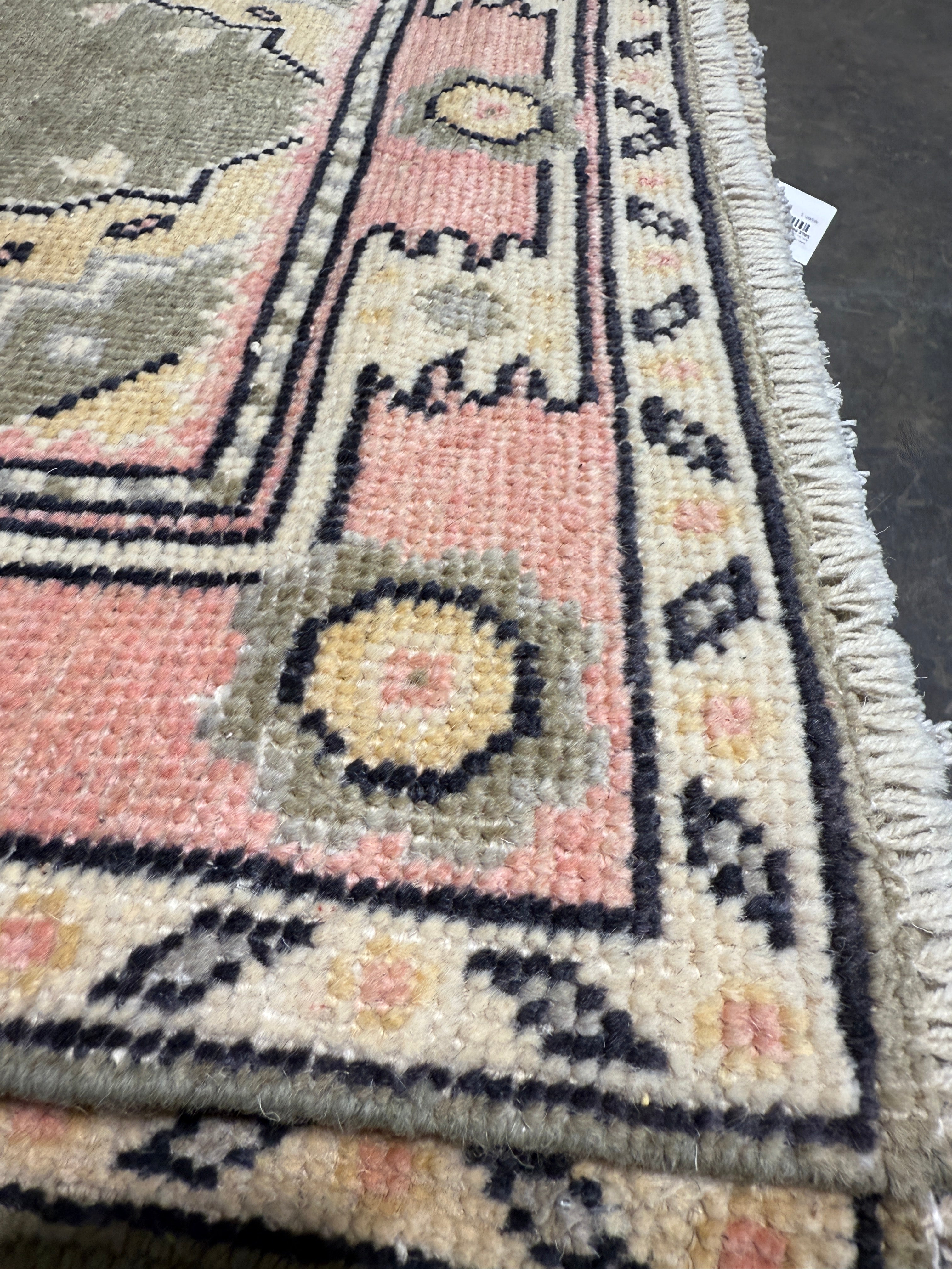 Vanna Einerson 2.5x4.2 Pink Afghani Oushak