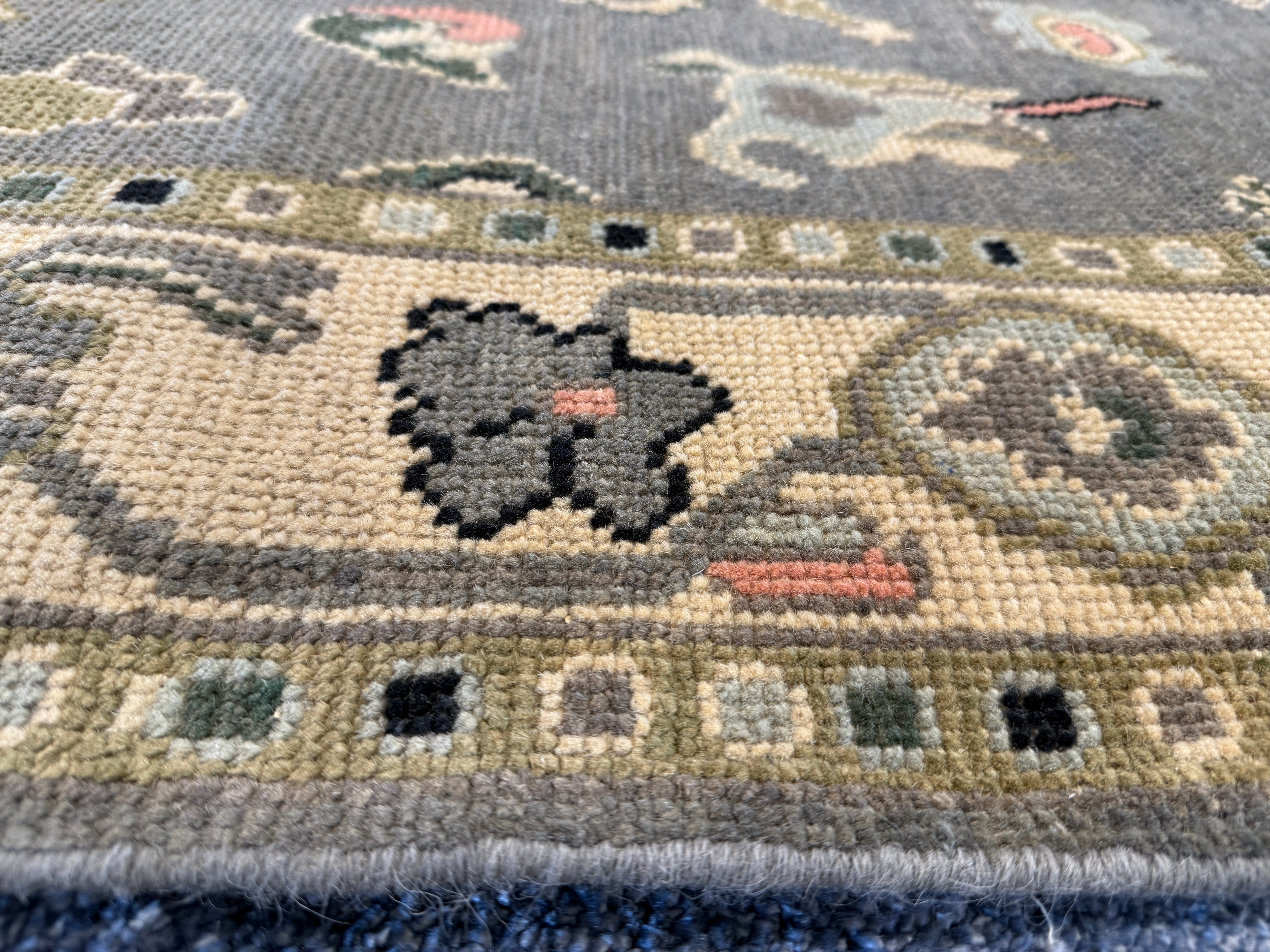 Yulissa Escobar 3.11x5.10 Grey Afghani Oushak
