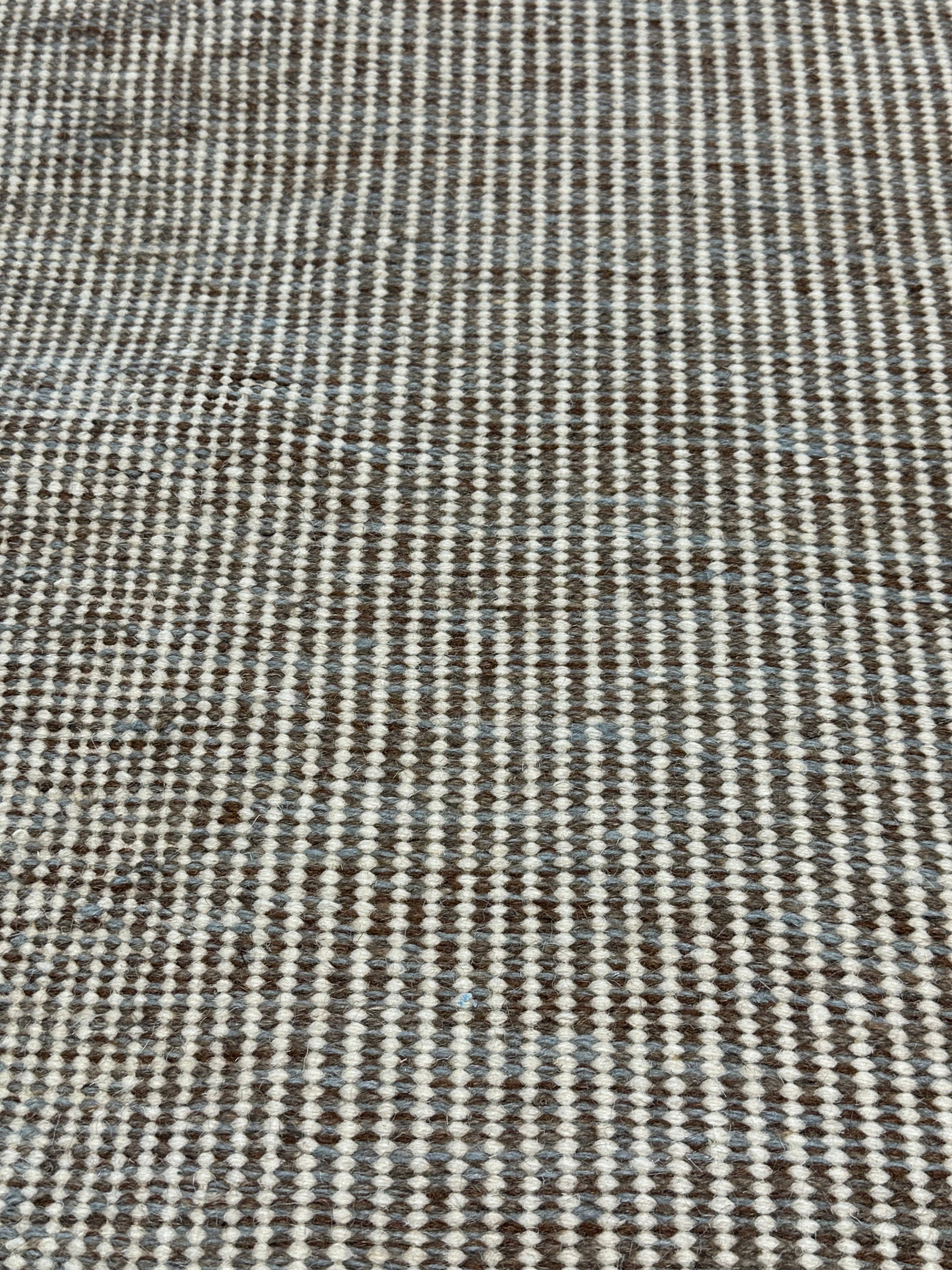 Sam N. 6.6x9.6 Grey Handwoven Modern Rug