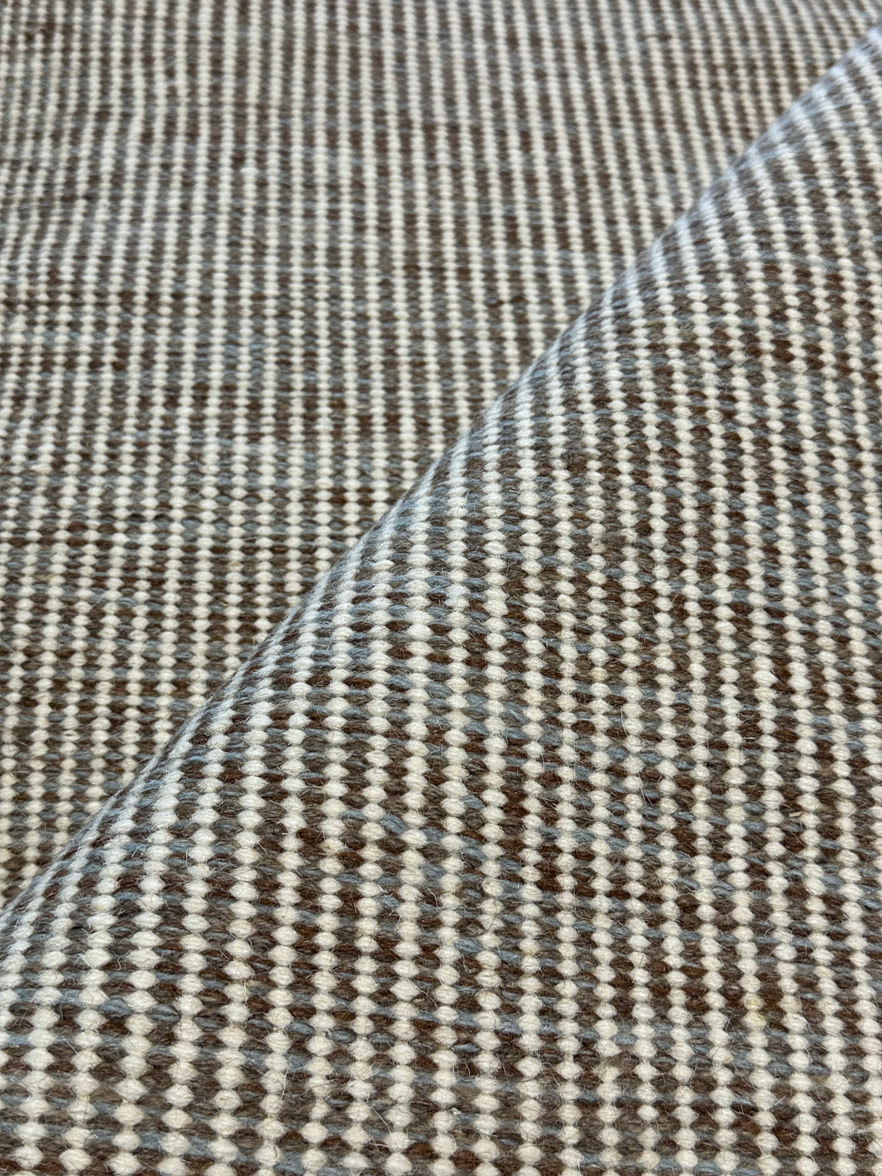 Sam N. 6.6x9.6 Grey Handwoven Modern Rug