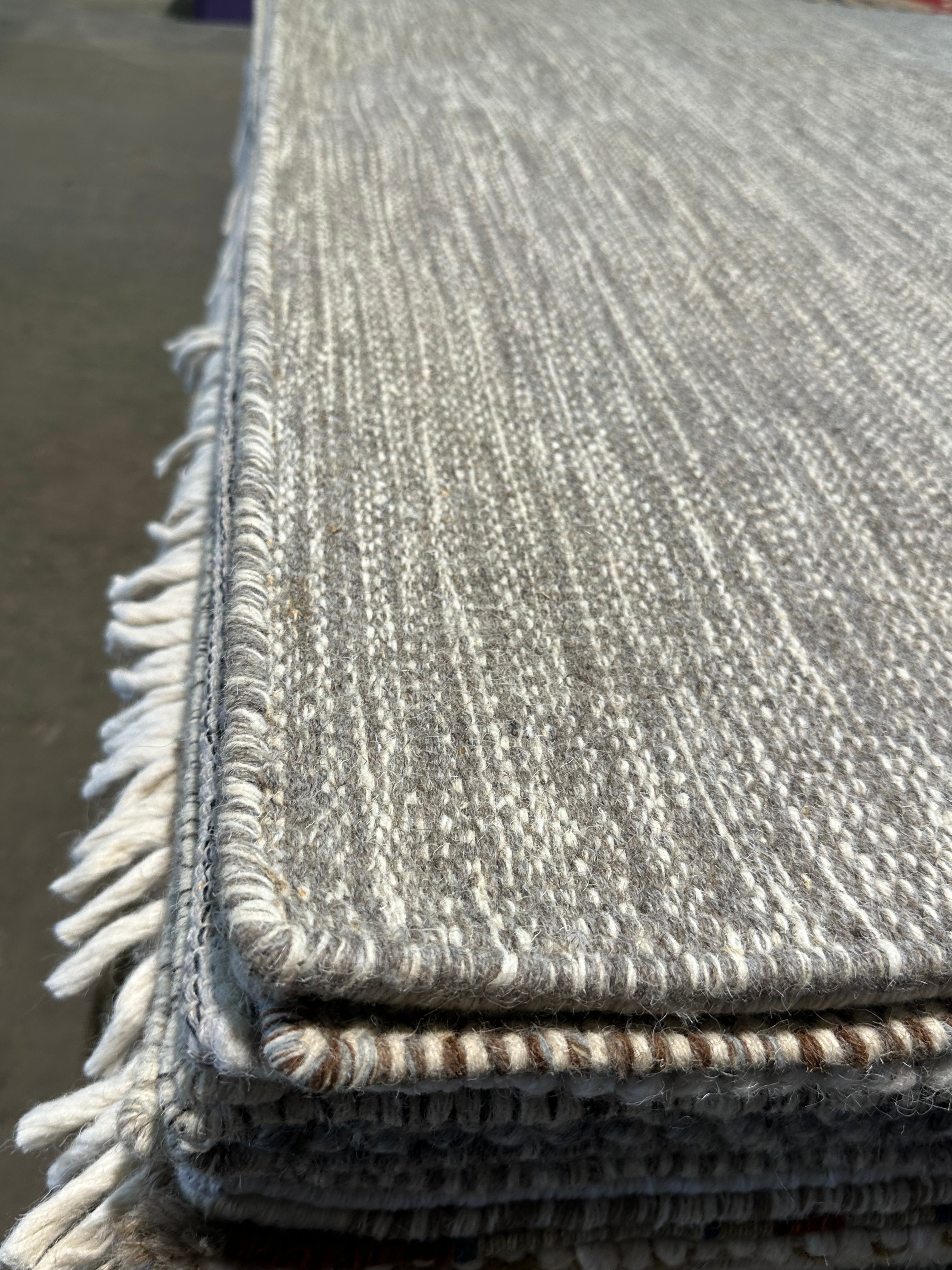 Devin Houston 6.9x9.9 Grey Handwoven Modern Rug