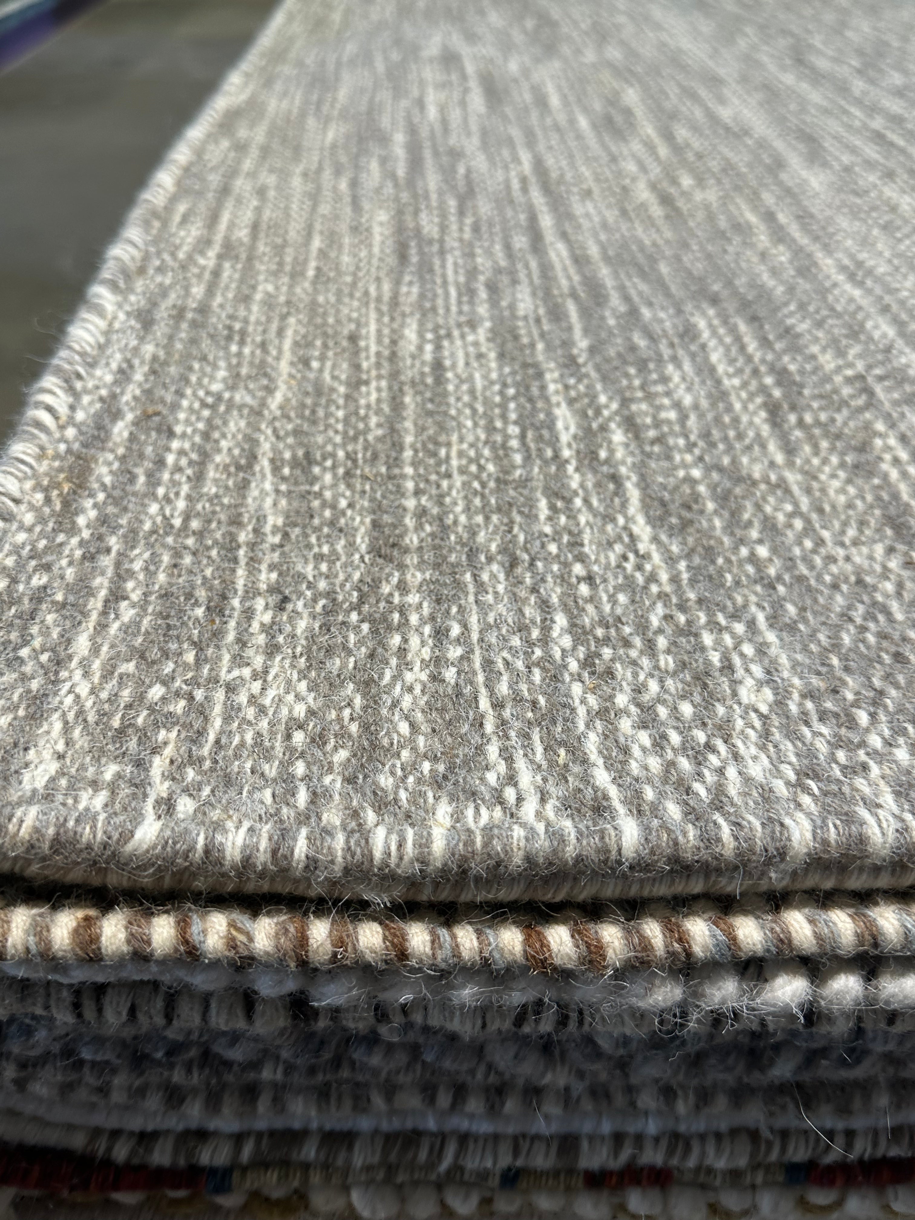 Devin Houston 6.9x9.9 Grey Handwoven Modern Rug