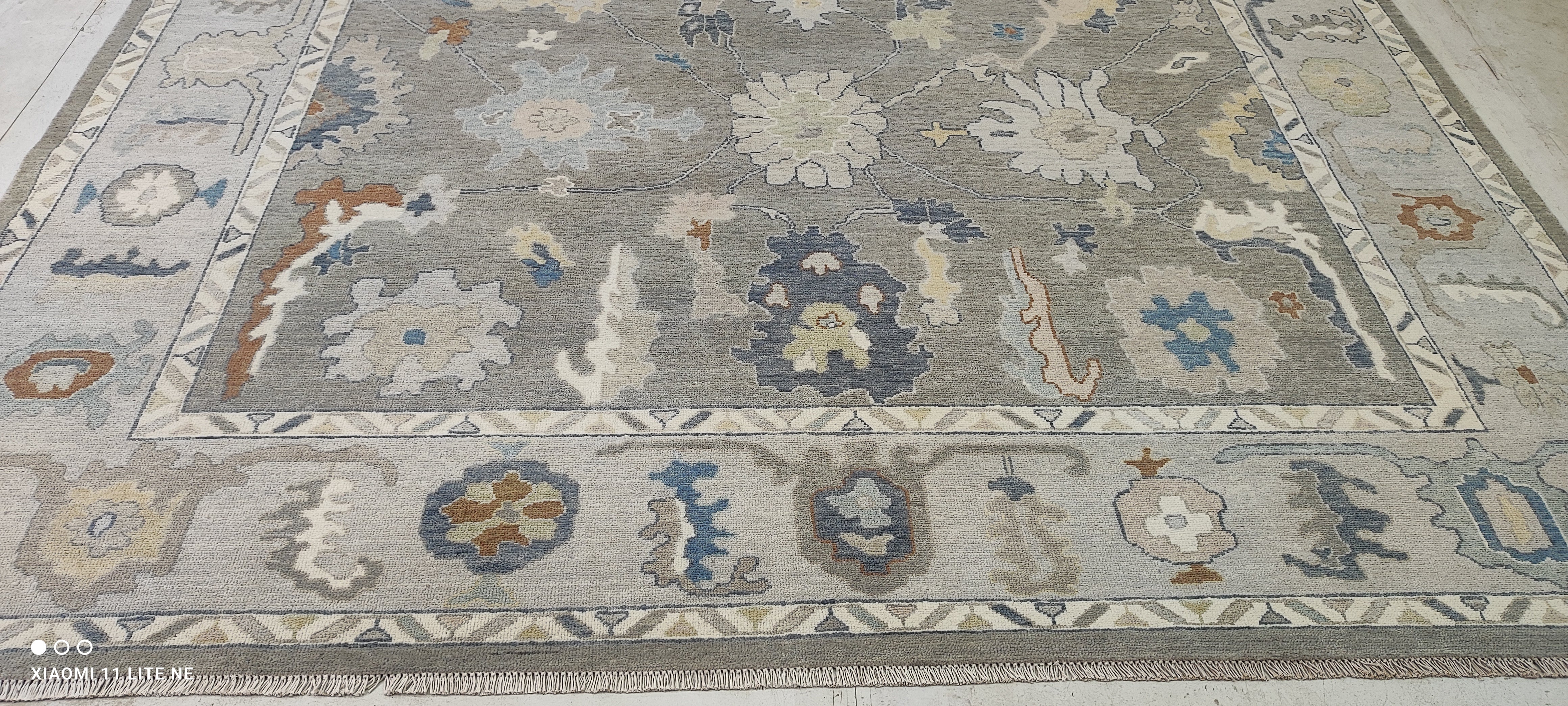 Yasmine Cope 9x11.9 Grey Hand-Knotted Rug