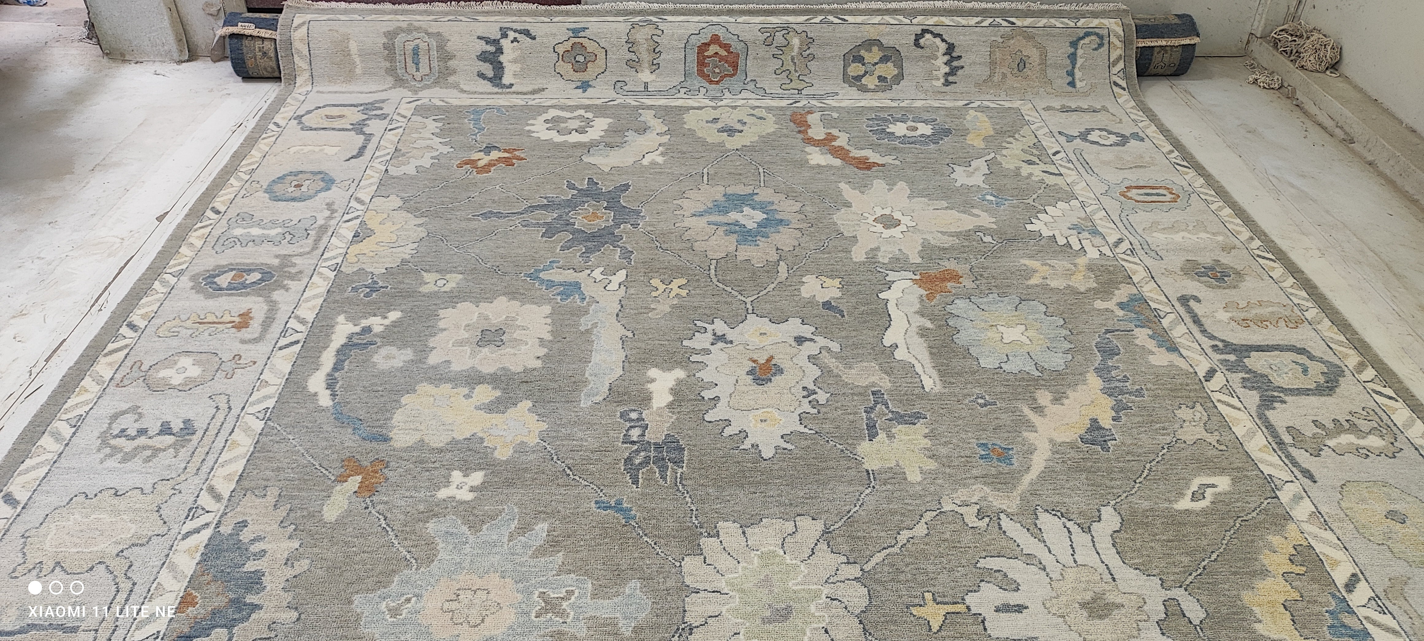 Yasmine Cope 9x11.9 Grey Hand-Knotted Rug