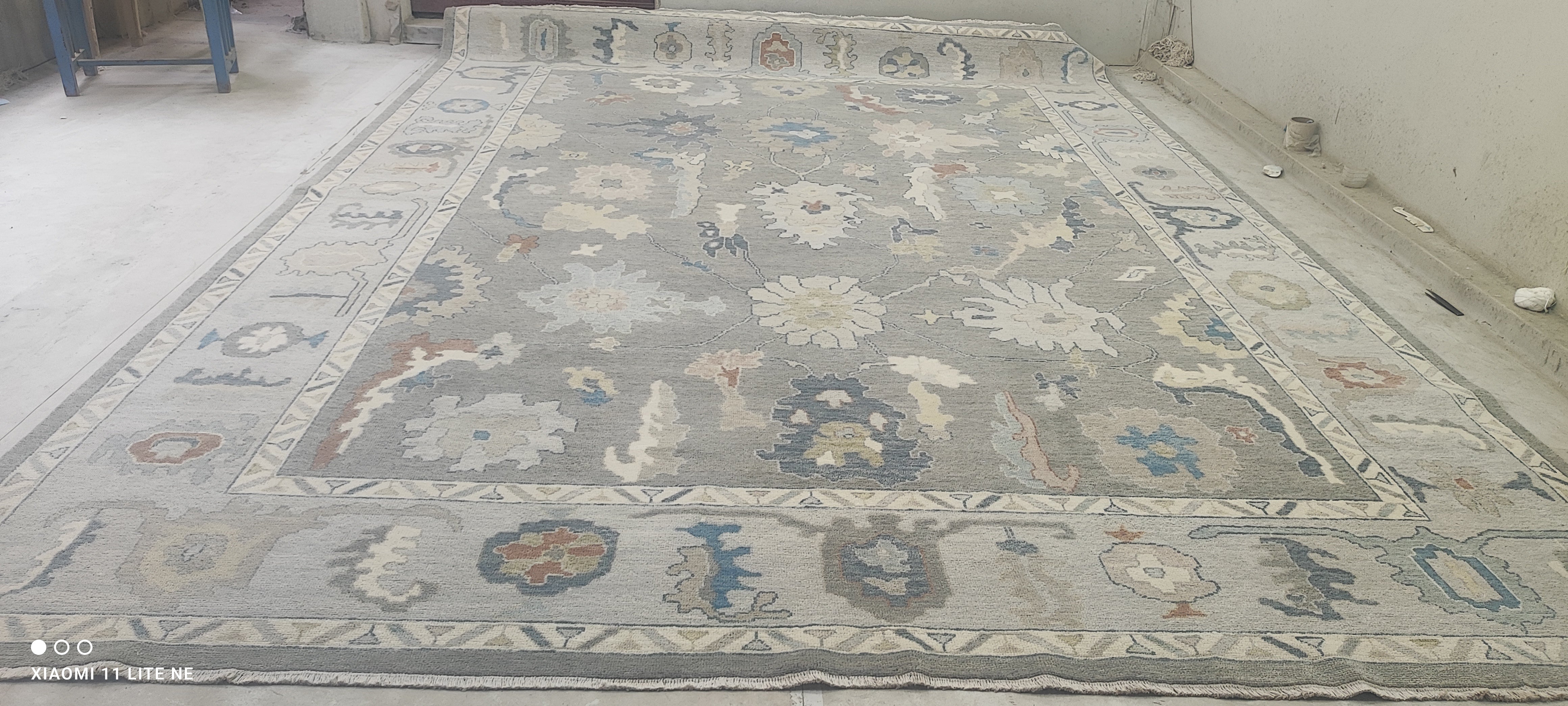 Viviane West 10x14 Grey Hand-Knotted Rug