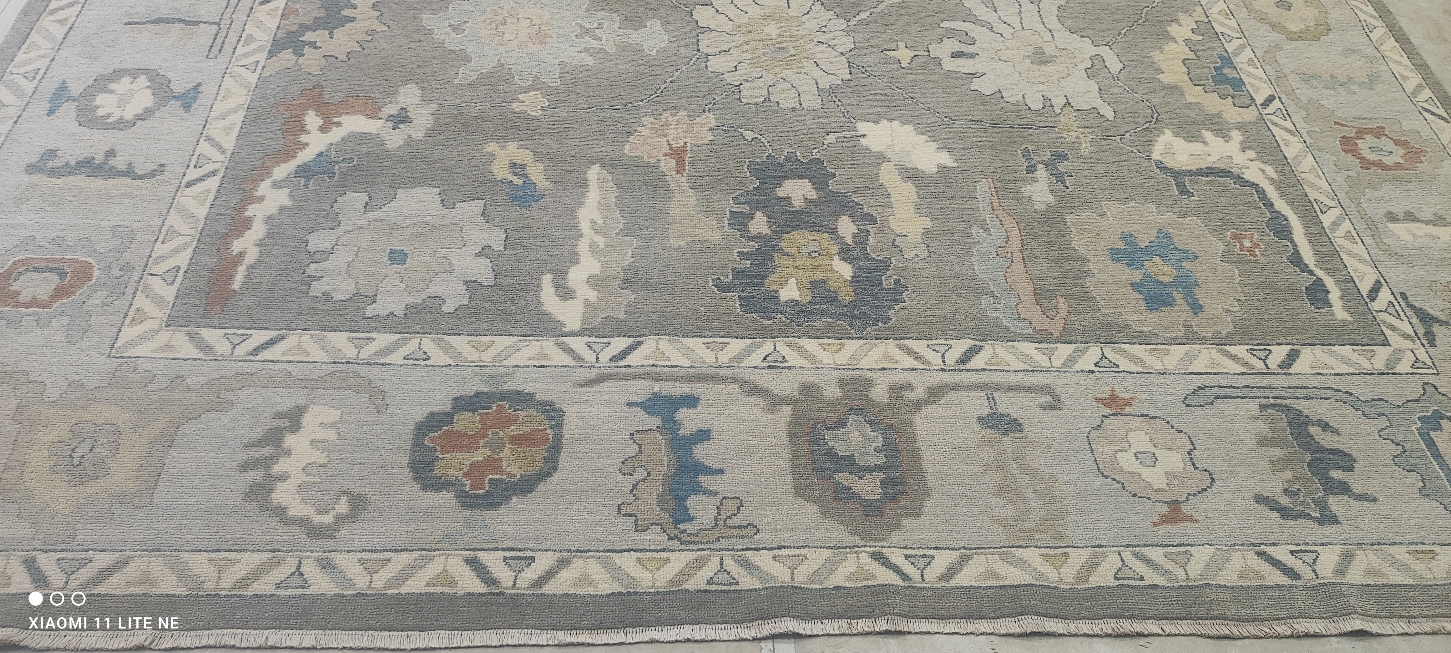 Viviane West 10x14 Grey Hand-Knotted Rug