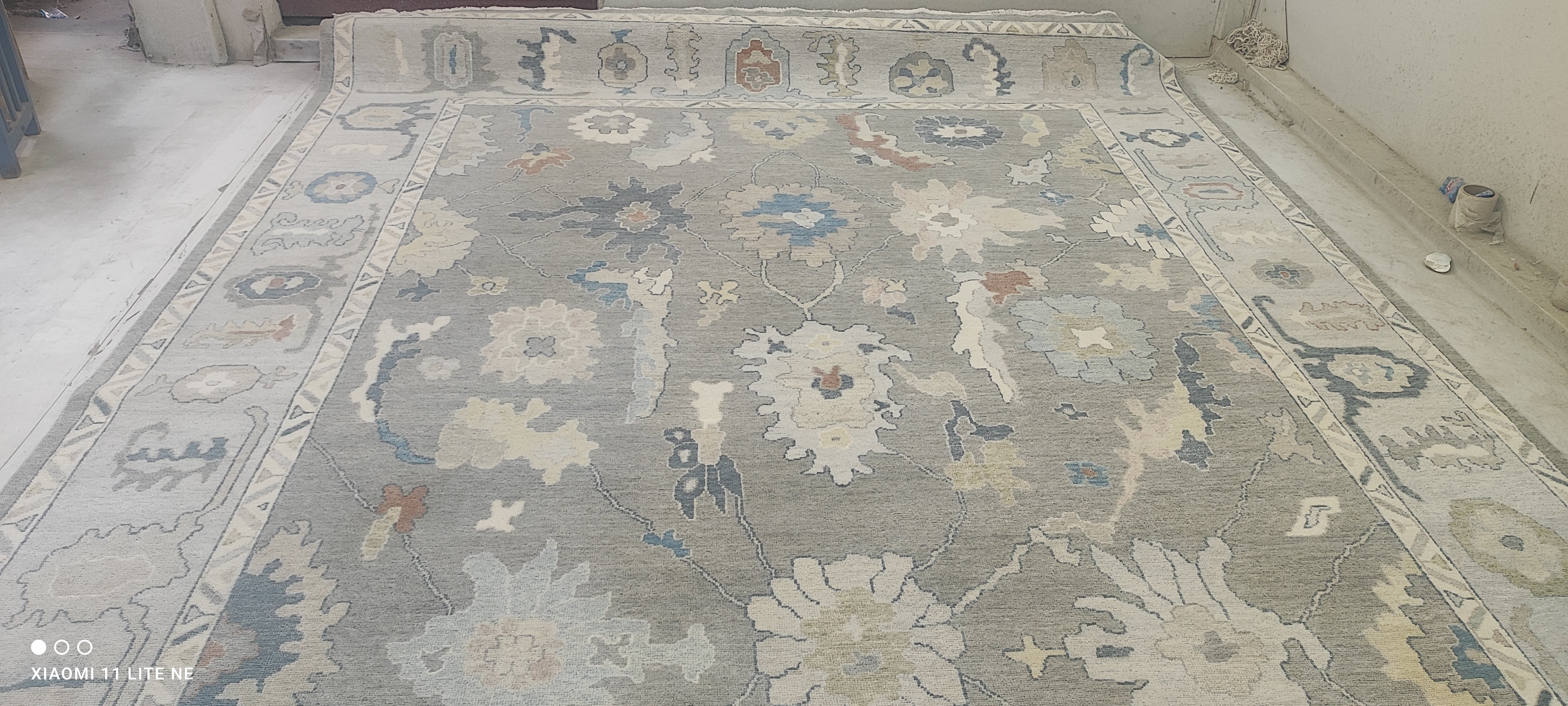 Viviane West 10x14 Grey Hand-Knotted Rug