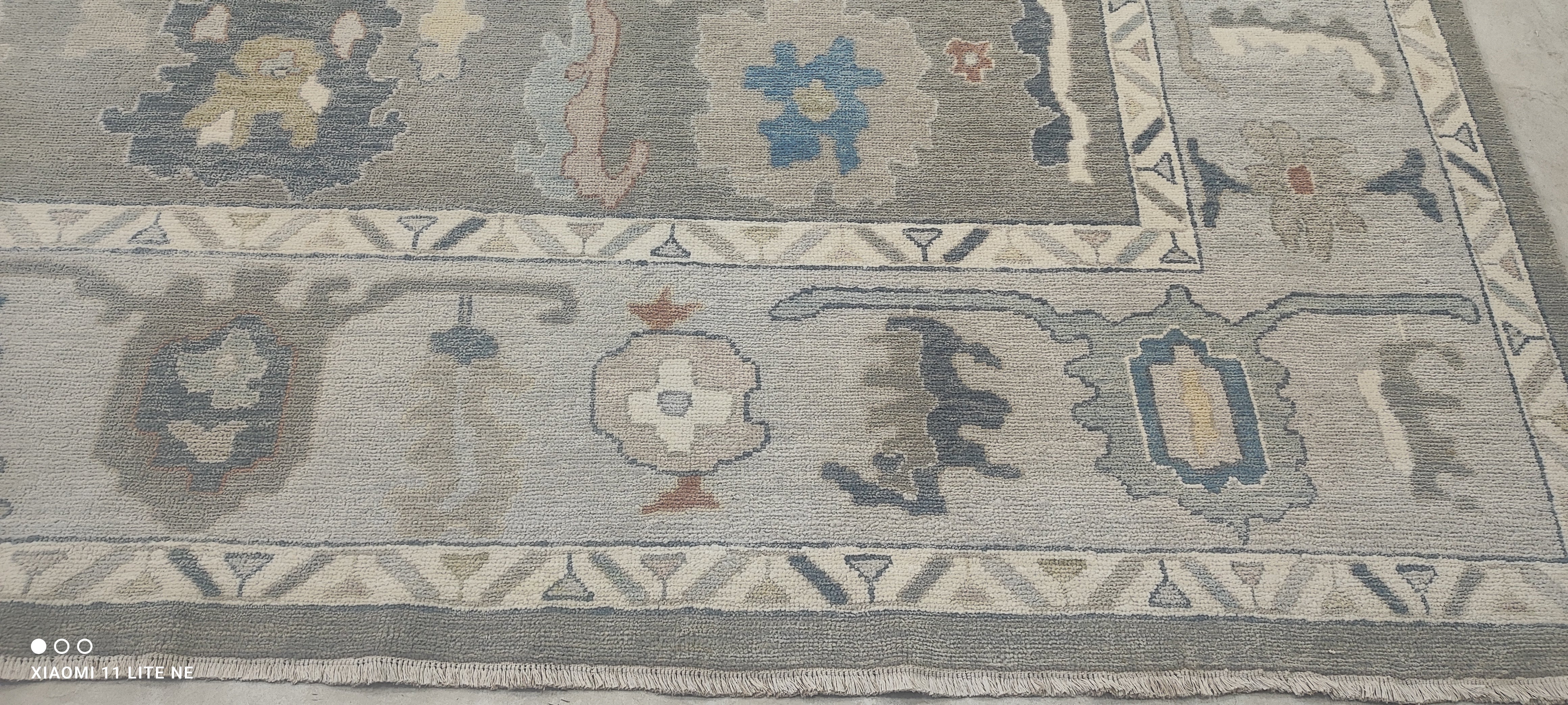Viviane West 10x14 Grey Hand-Knotted Rug