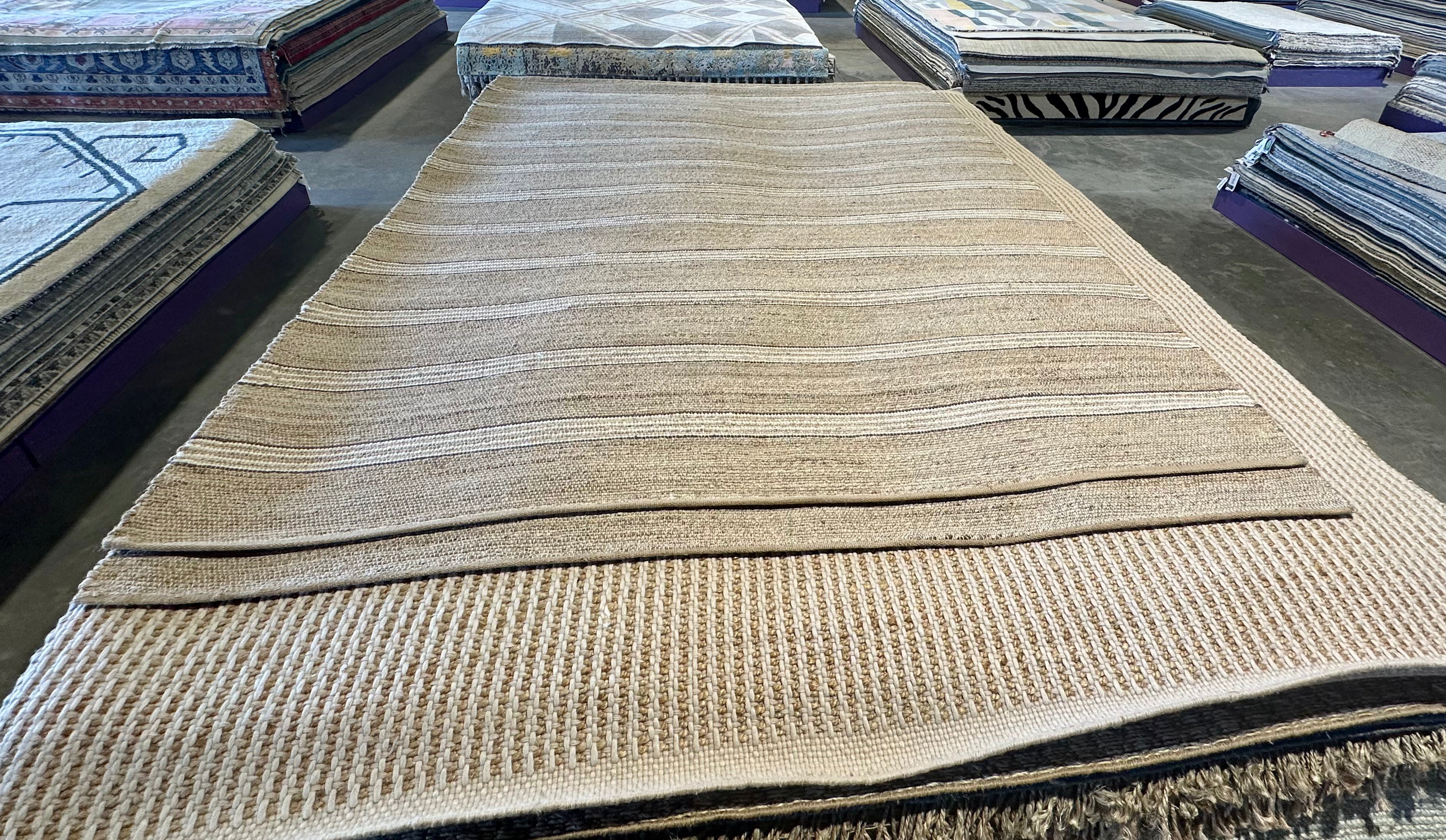Count Basie Handwoven Striped Natural Jute Rug (Multiple Sizes)