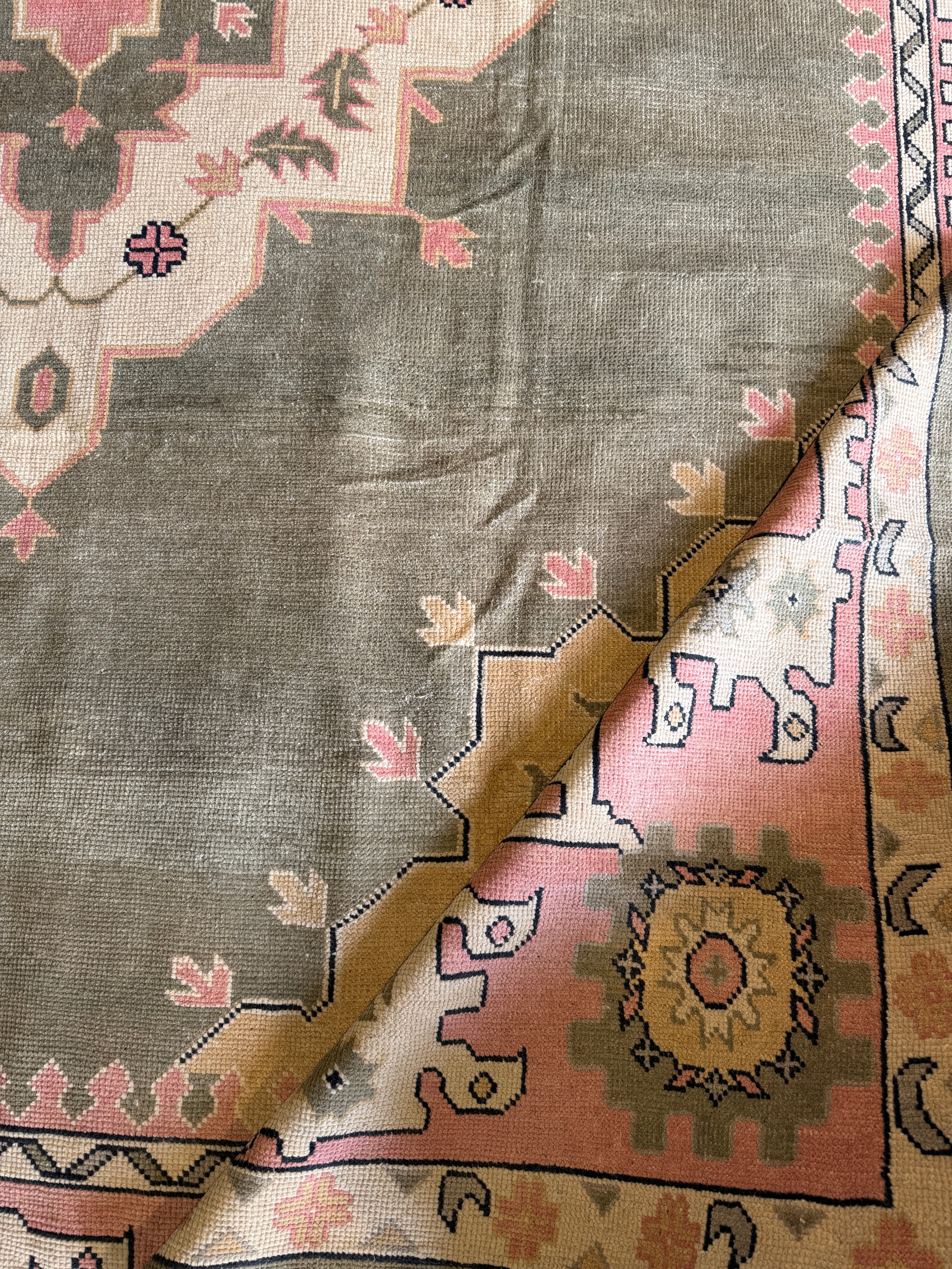 Serena Page 10.2x13.5 Pink Afghani Oushak