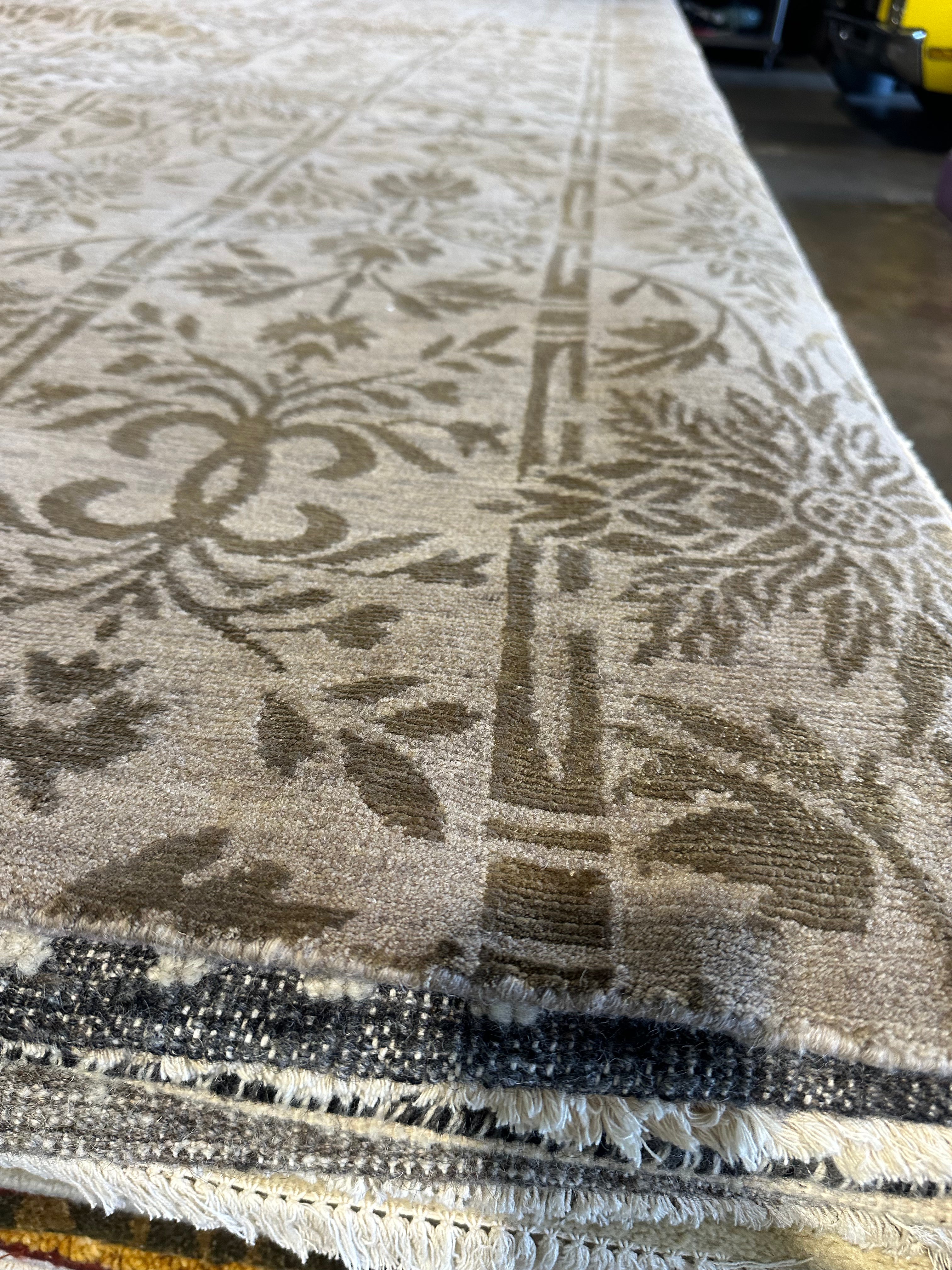 Robert Dupont 10x14 Atlie Platinum Tibetan Rug