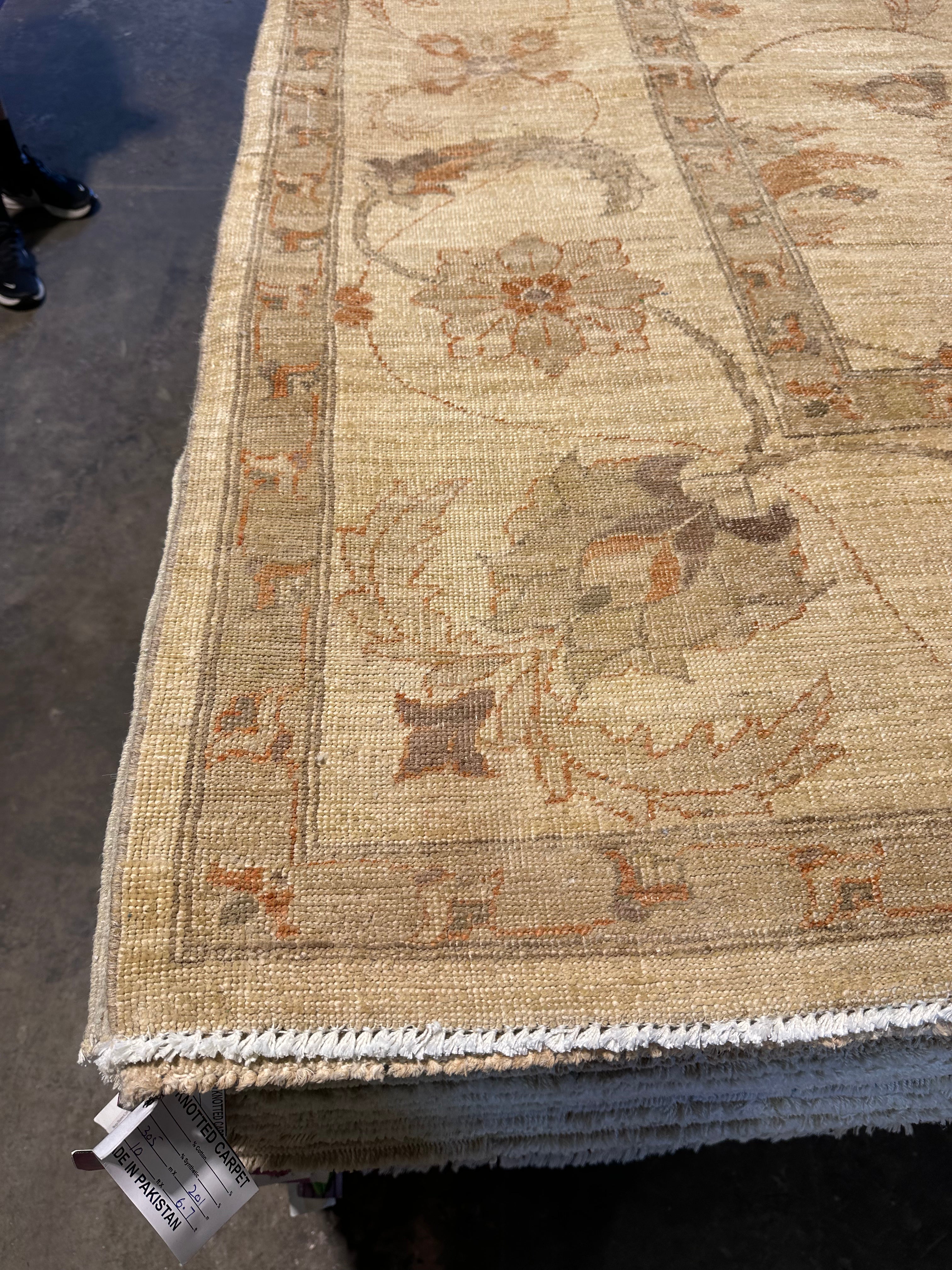 Emma Woodcock 6.9x9.3 Hand-Knotted Afghani Oushak