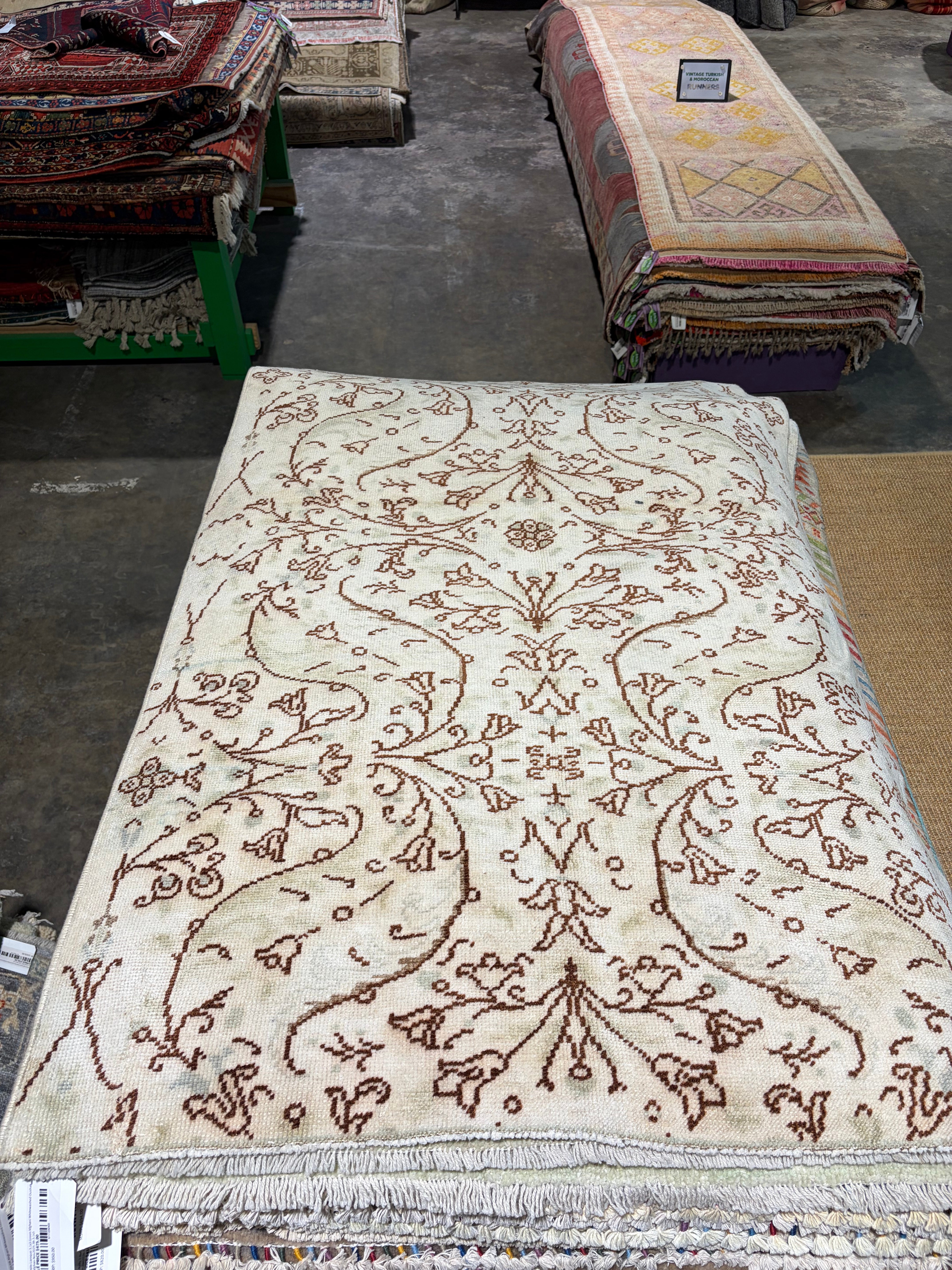 Hannah Brown 3.2x5.7 Cream Hand-Knotted Vintage Turkish Oushak