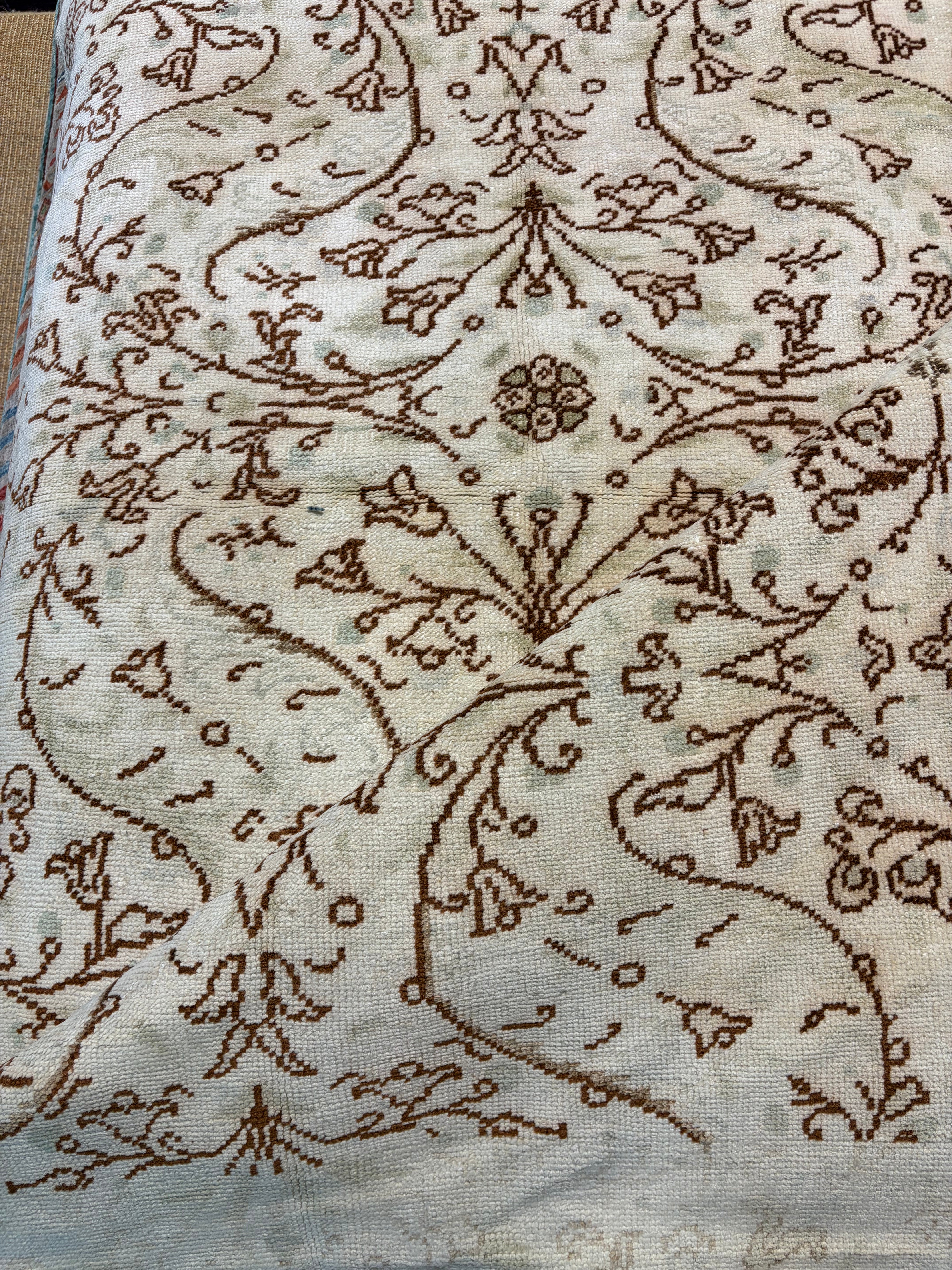 Hannah Brown 3.2x5.7 Cream Hand-Knotted Vintage Turkish Oushak