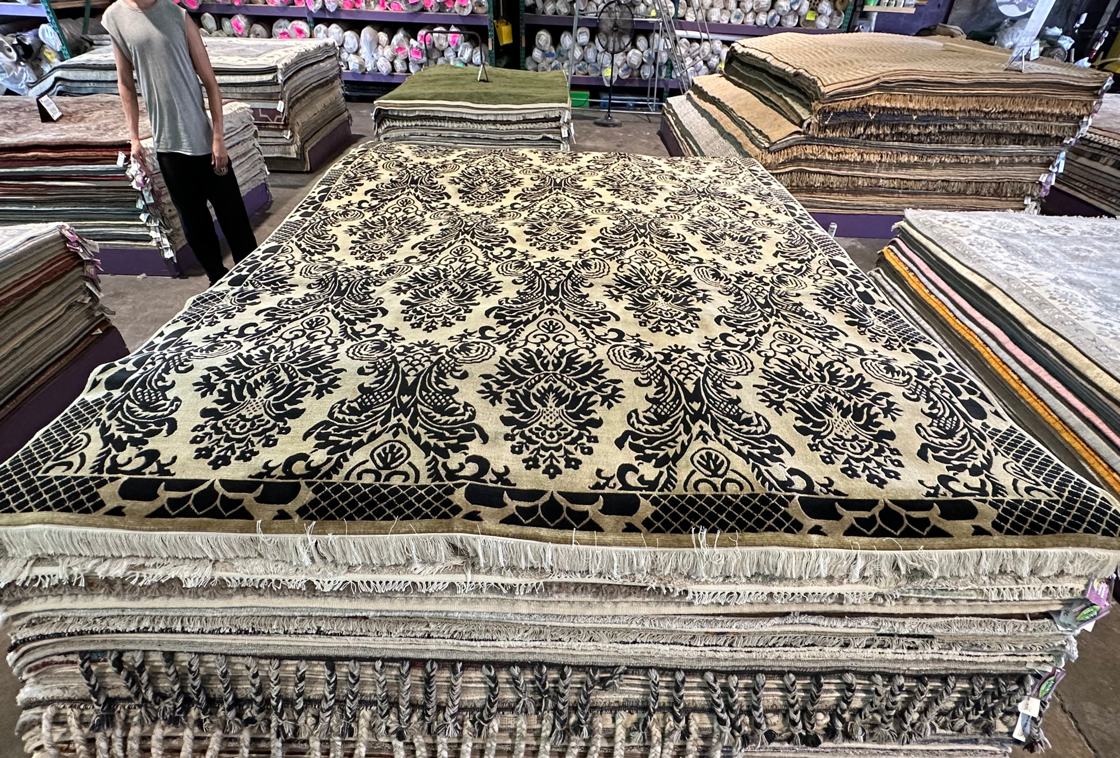 Sean Peyton 8.9x12 Black and Gold Nepalese Rug - CLEARANCE 30% off