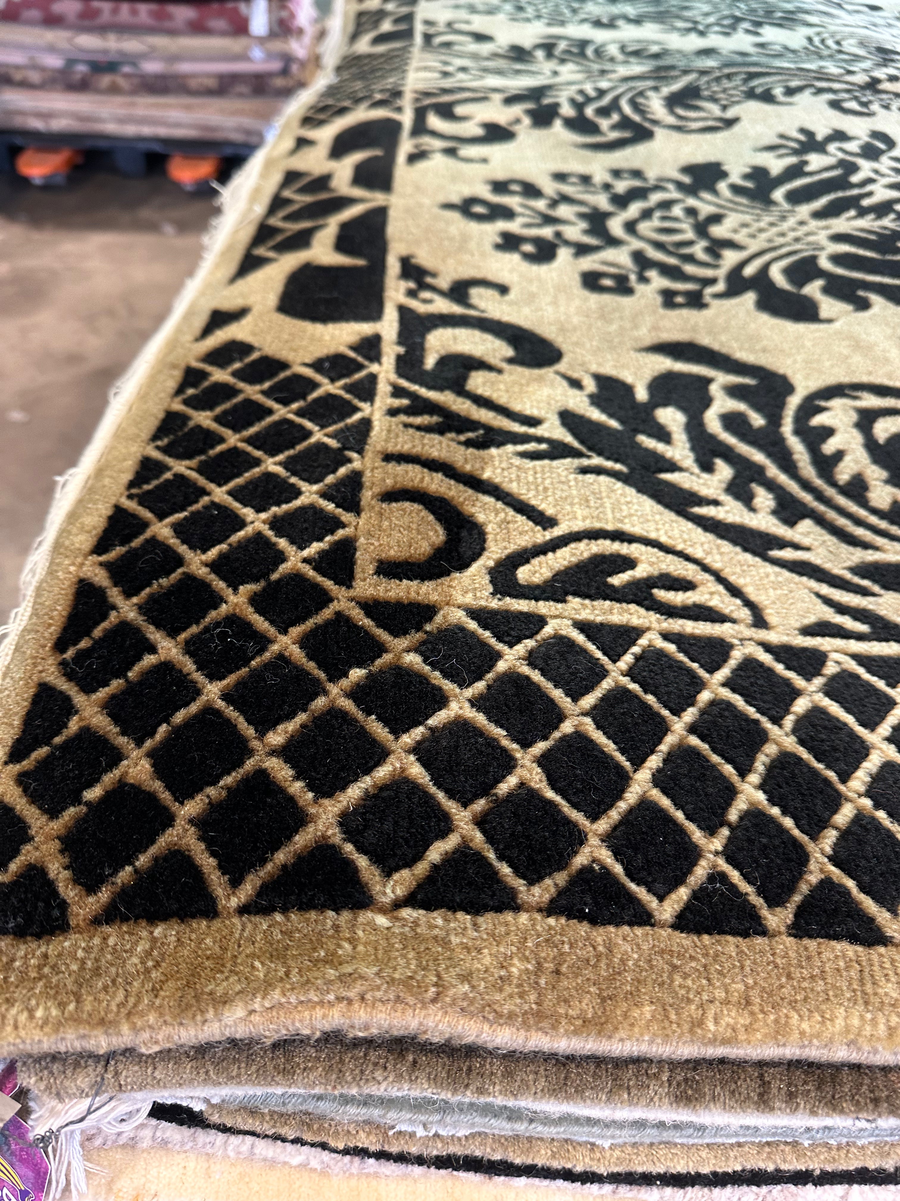 Sean Peyton 8.9x12 Black and Gold Nepalese Rug - CLEARANCE 30% off