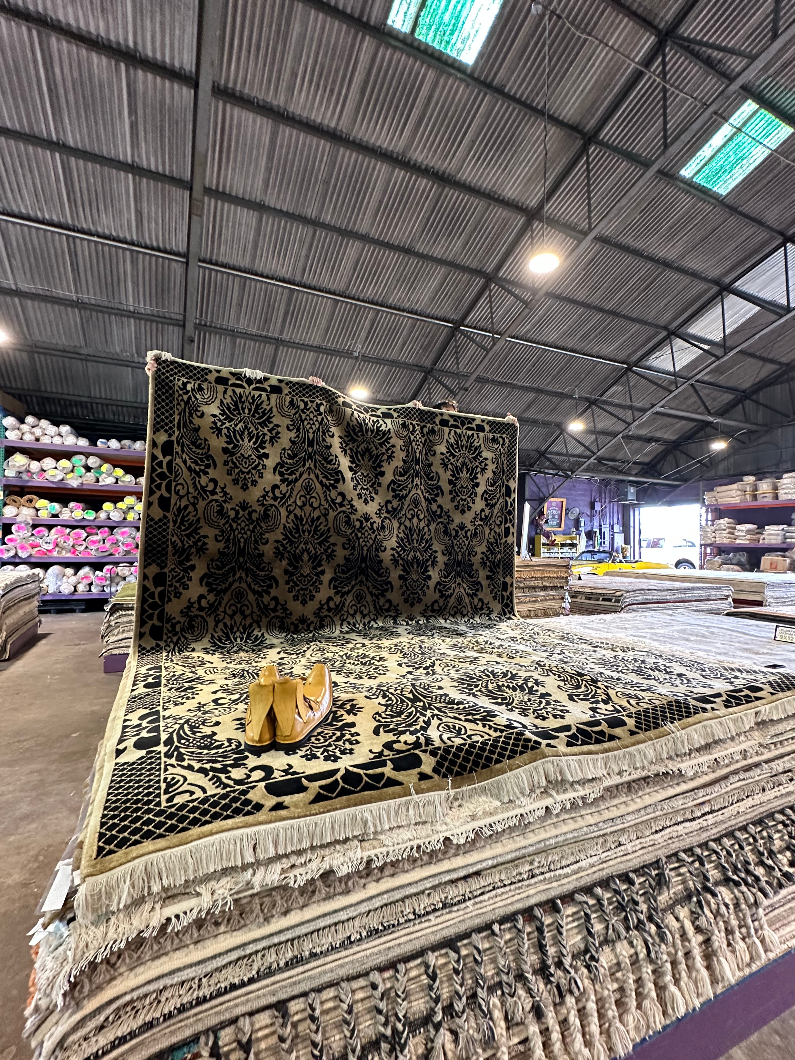 Sean Peyton 8.9x12 Black and Gold Nepalese Rug - CLEARANCE 30% off