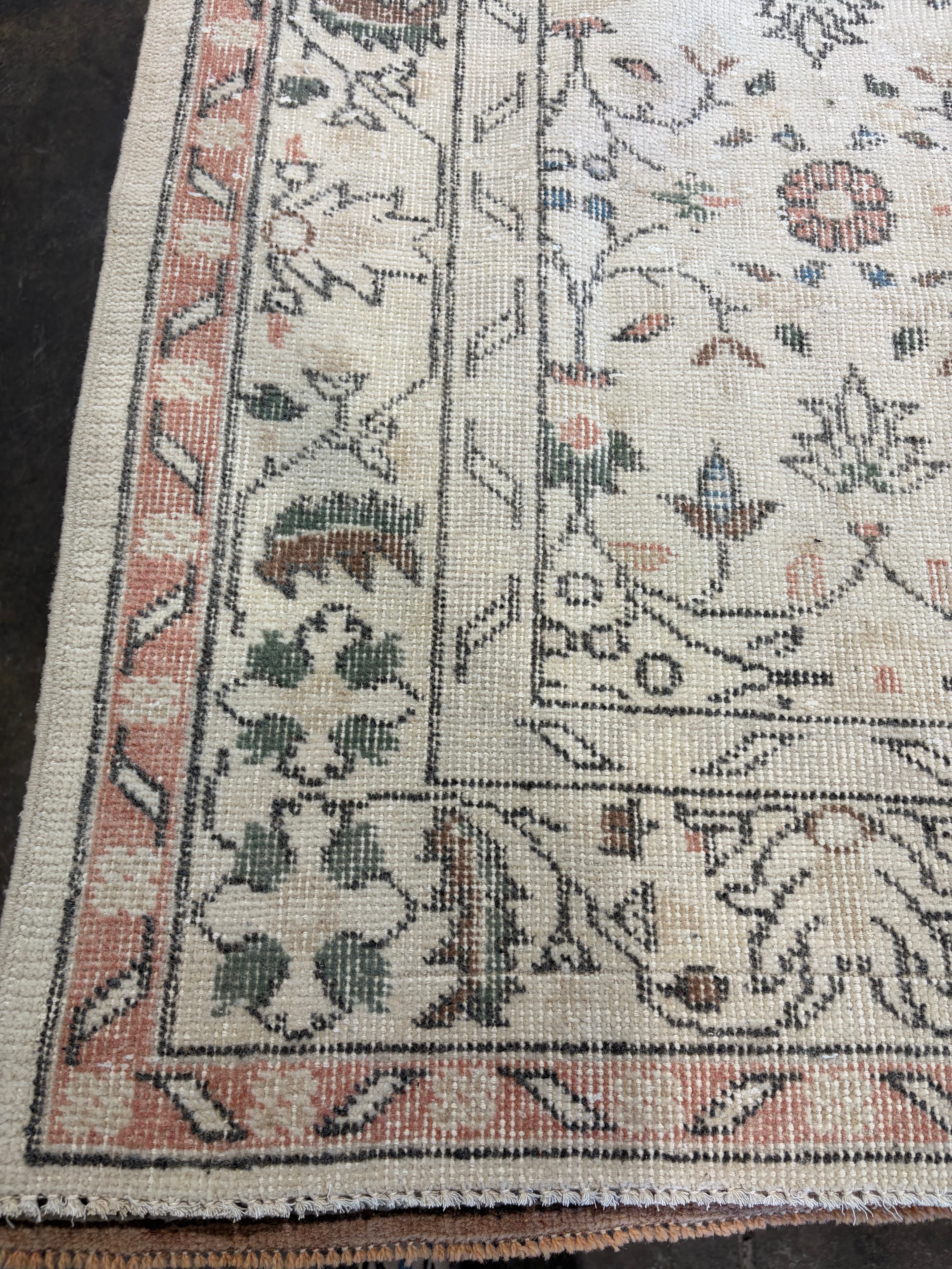 Bridgette Deslatte 4.1x6.10 Cream and Pink Hand-Knotted Vintage Turkish Oushak