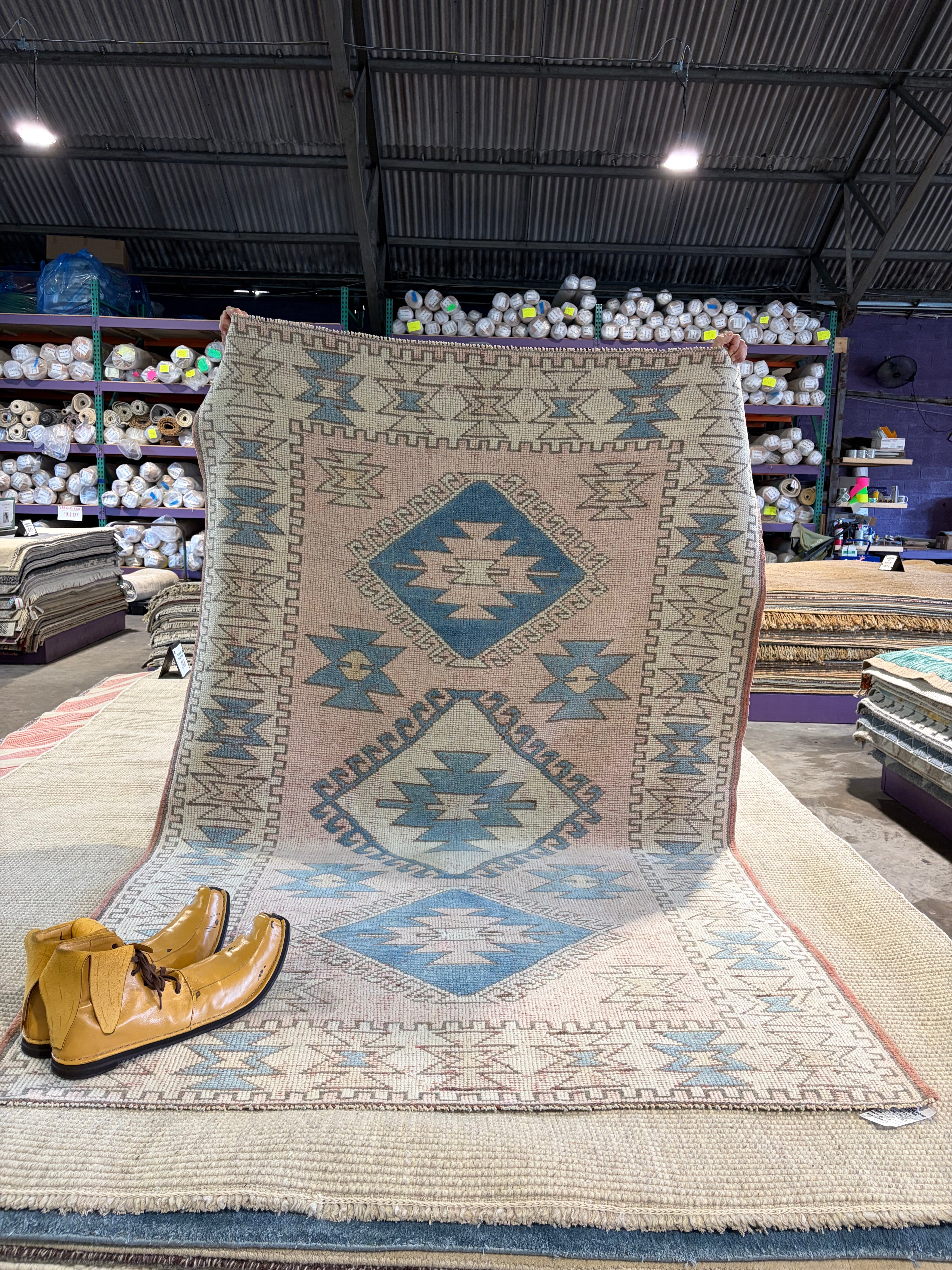 Aubrie Allen 4.9x7.5 Pink and Blue Hand-Knotted Vintage Turkish Oushak