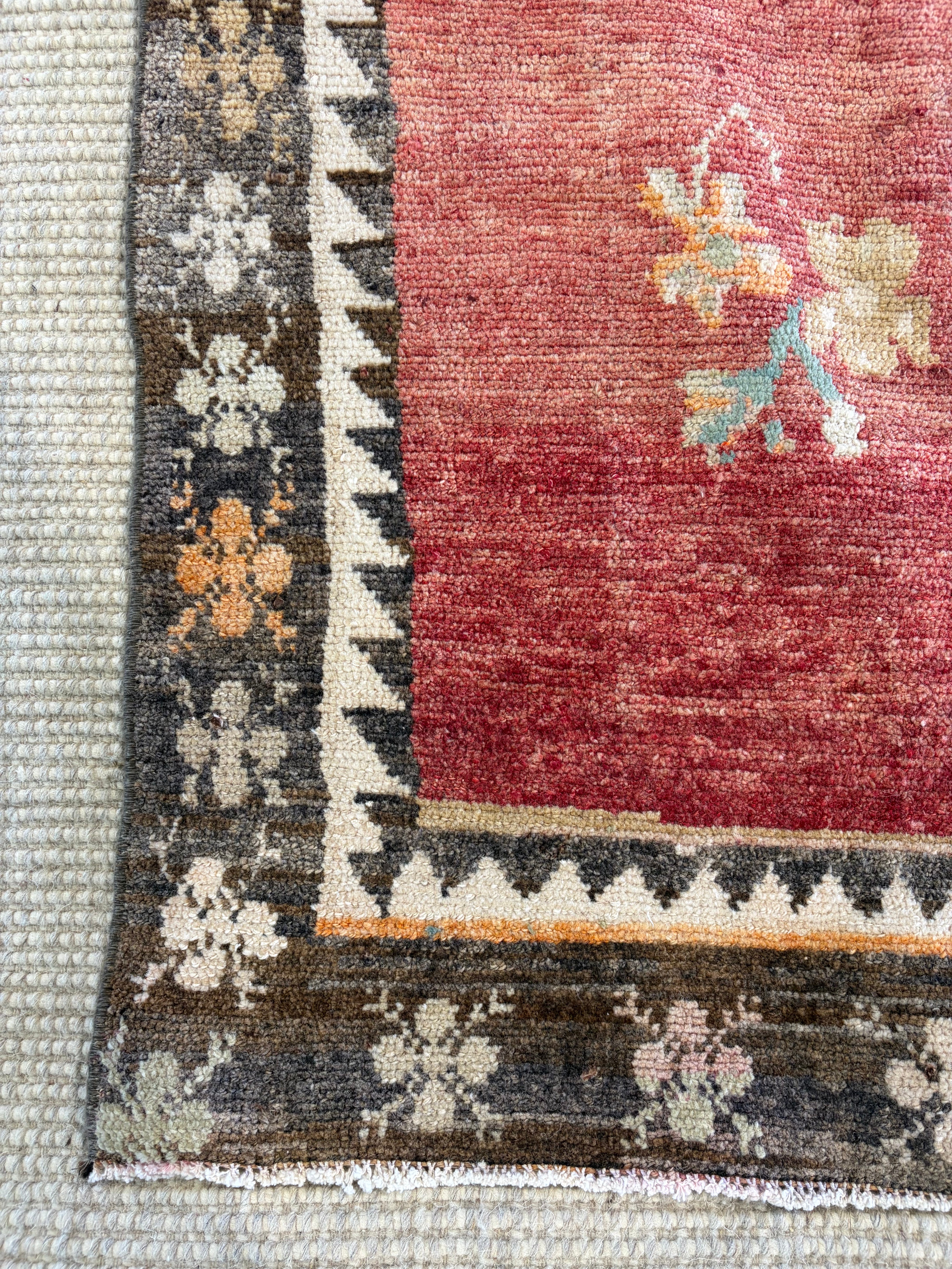 Jane Collins 4.4x5.8 Red Hand-Knotted Vintage Turkish Oushak