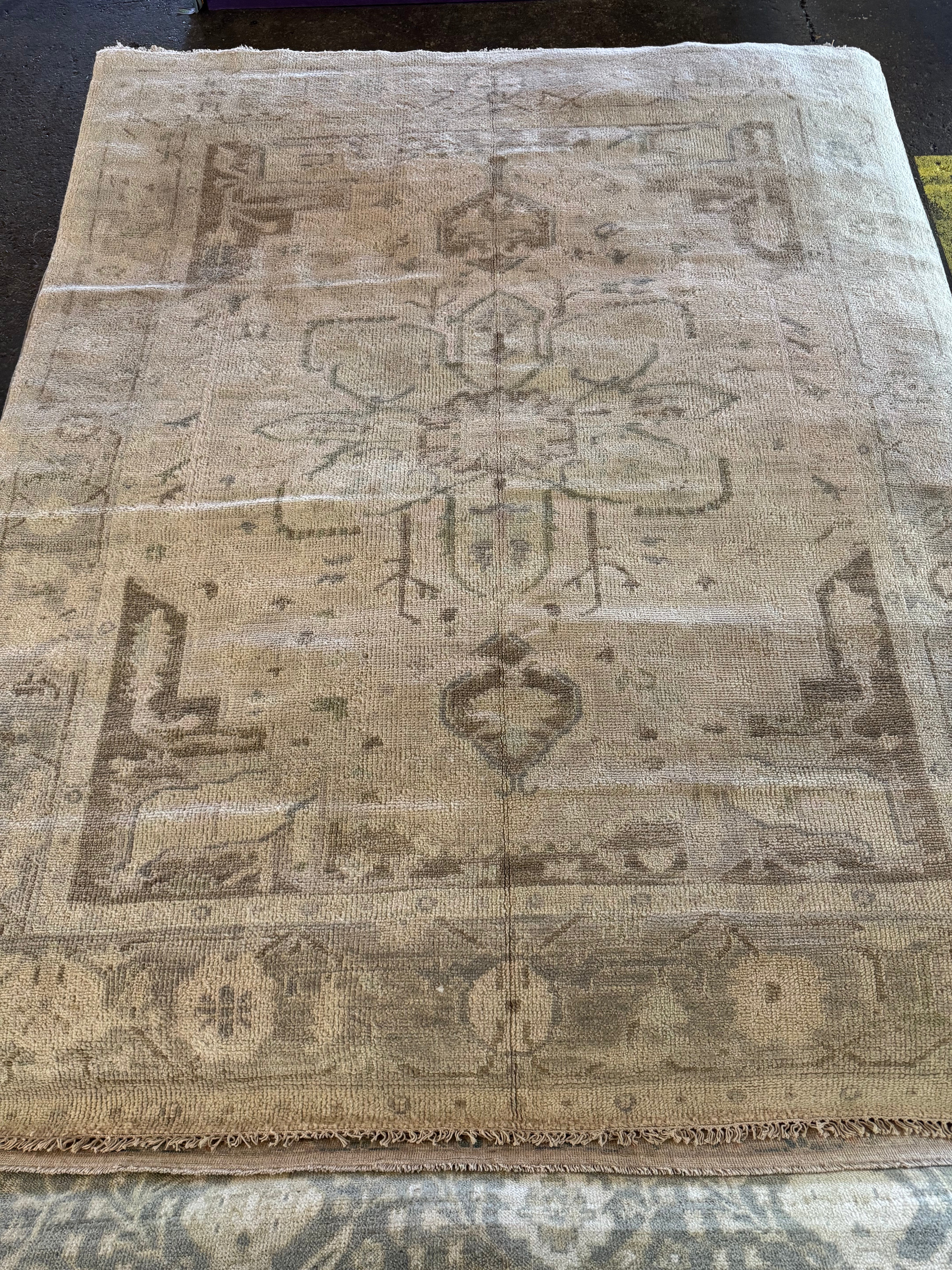 Lady Googa 8x10 Grey and Ivory Hand-Knotted Oushak Rug