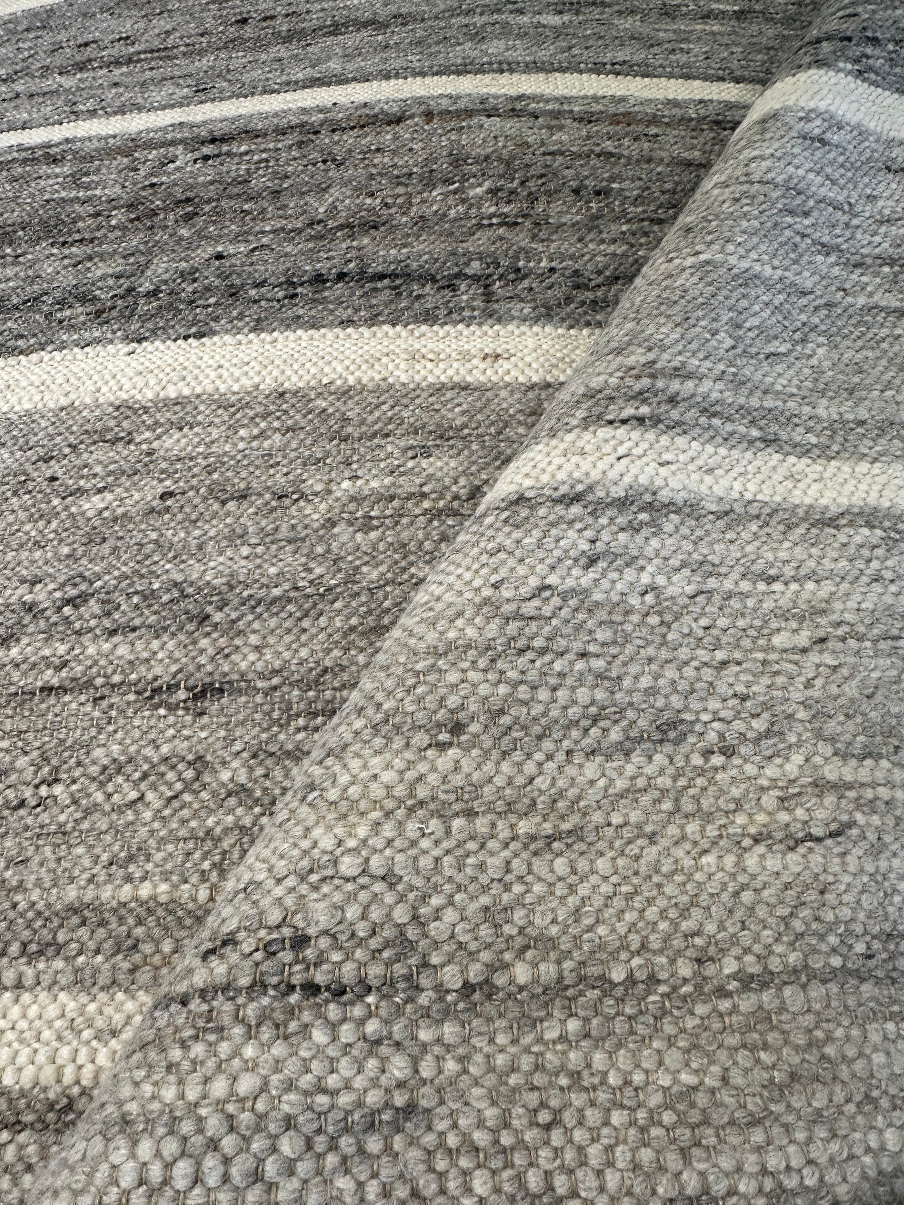 Bennett Jordan 6.9x9.6 Grey Handwoven Modern Rug