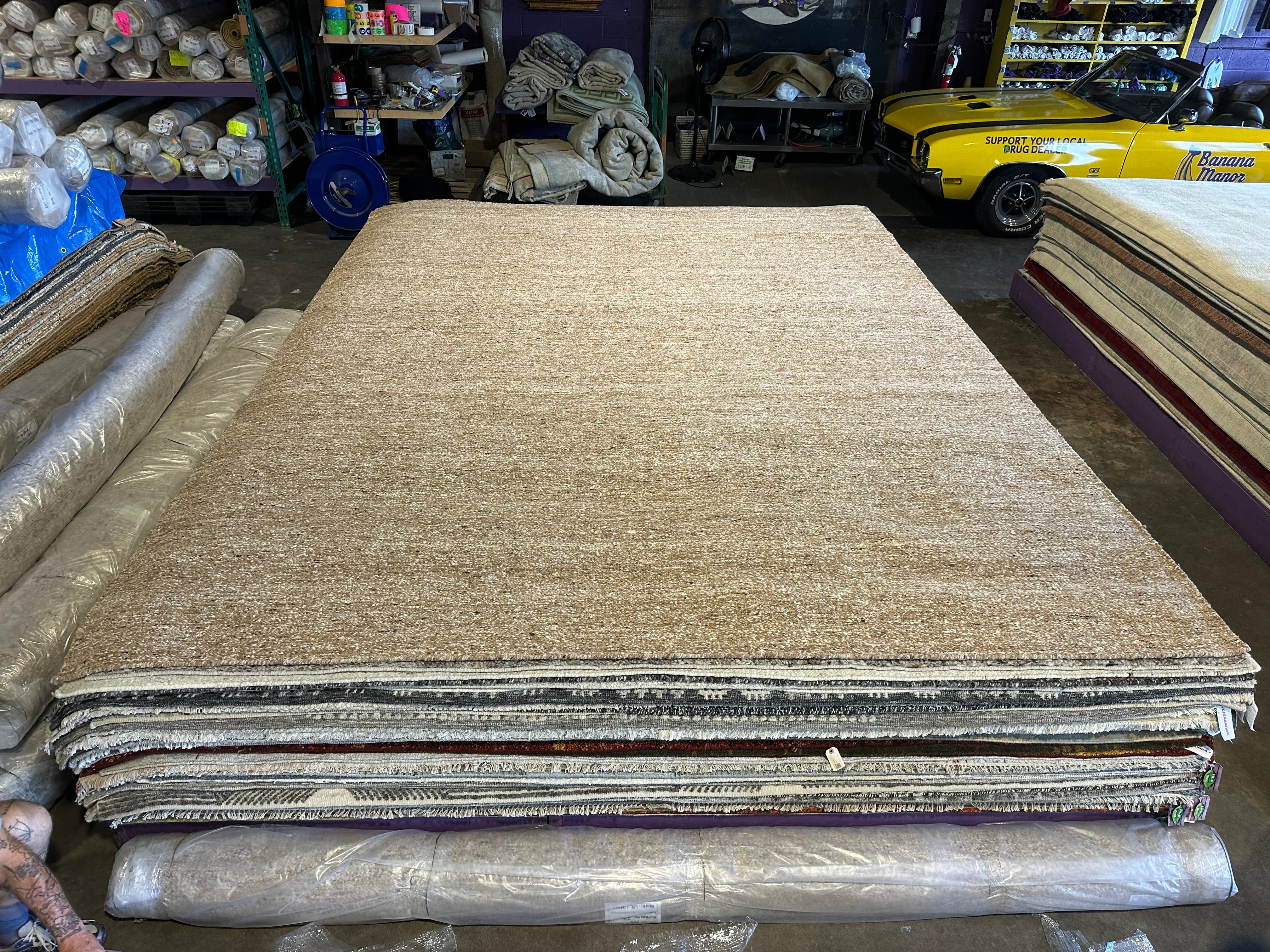 Aaron Jacobs Beige Handwoven Modern Durrie Rug (Multiple Sizes)