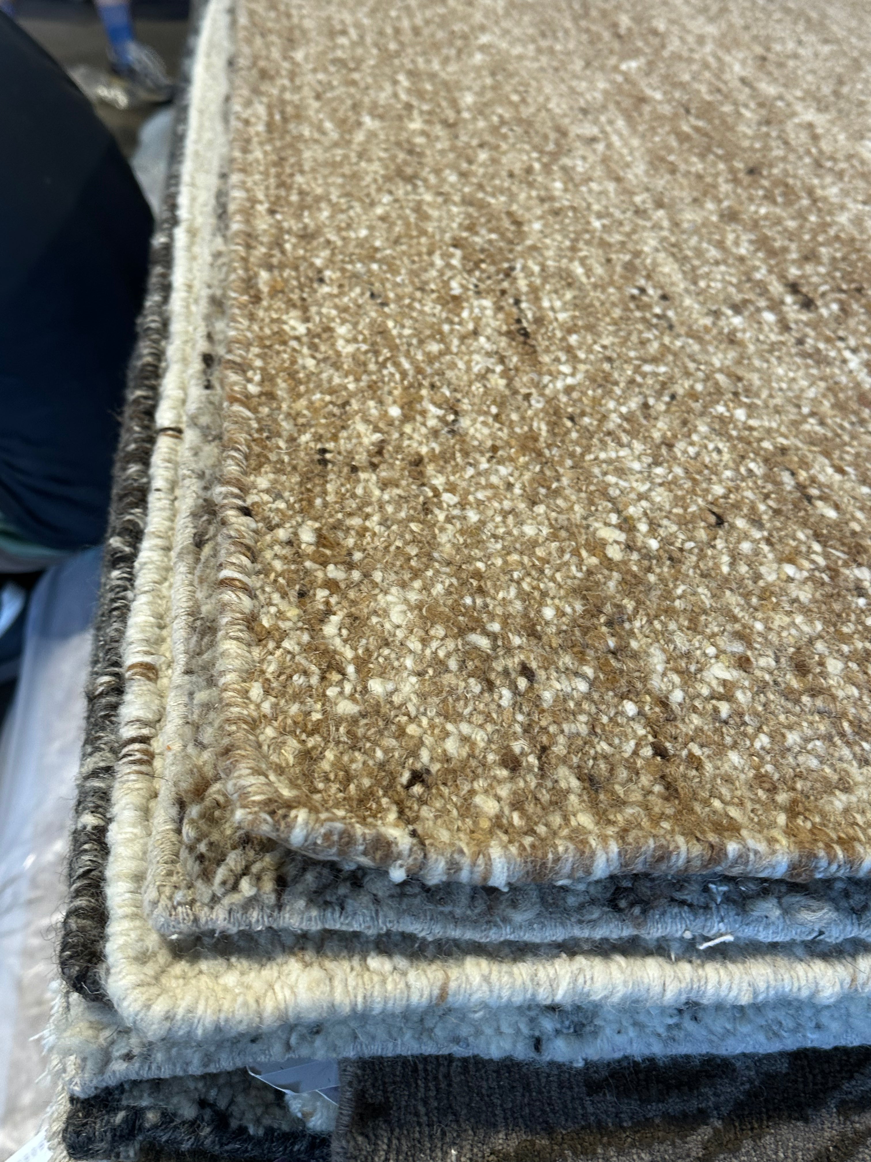 Aaron Jacobs Beige Handwoven Modern Durrie Rug (Multiple Sizes)