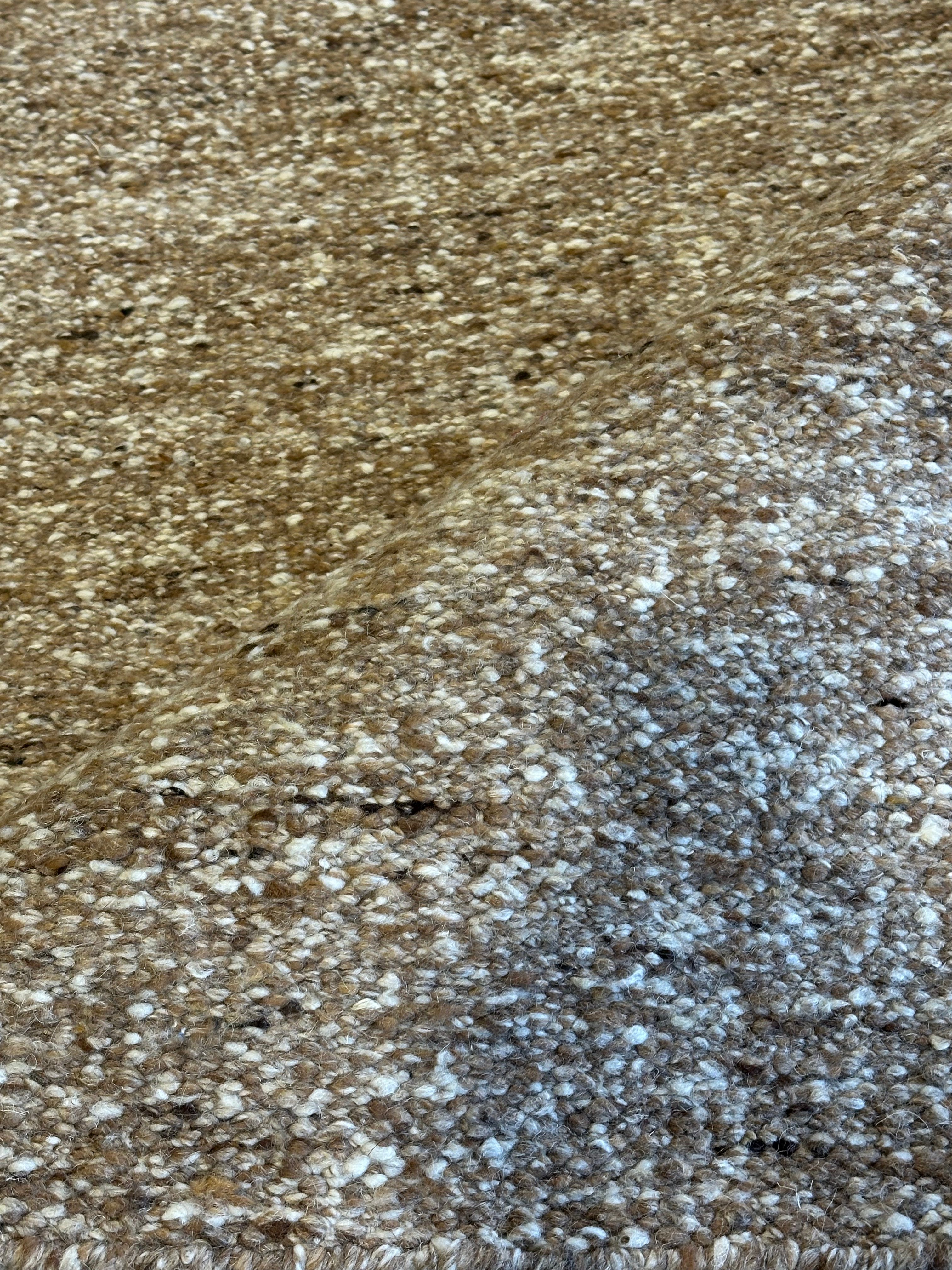 Aaron Jacobs Beige Handwoven Modern Durrie Rug (Multiple Sizes)