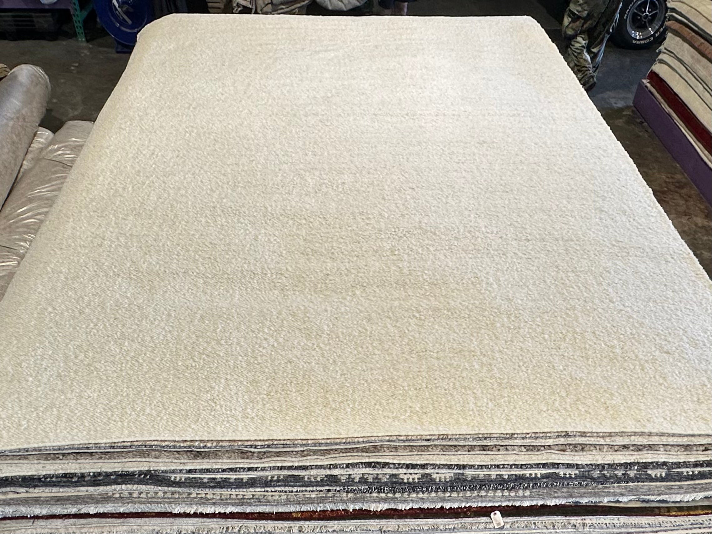 Colman Domingo Cream Handwoven Modern Durrie Rug (Multiple Sizes)