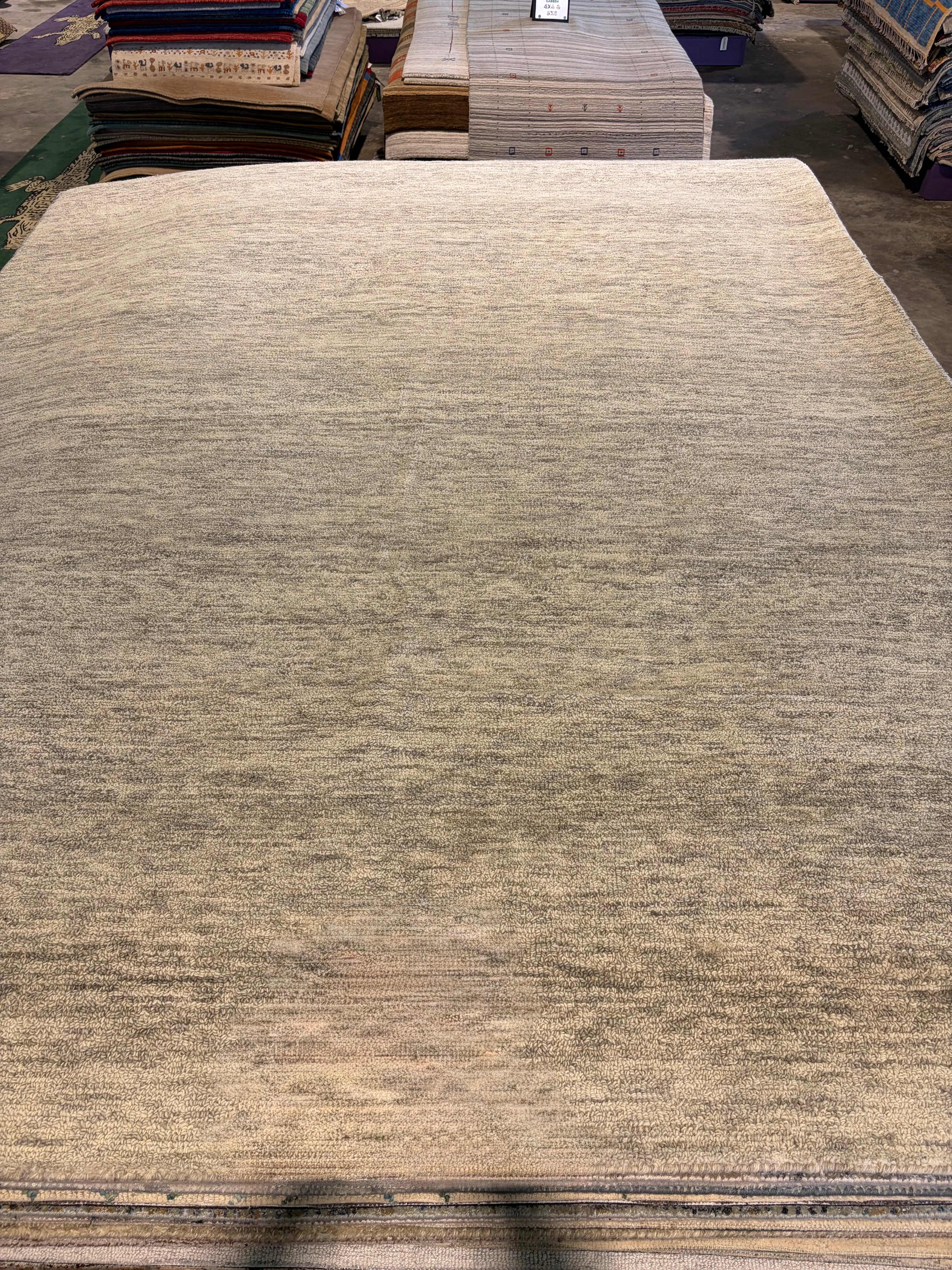 Sandy Furness 8x10 Hand-Tufted Wool Natural Textured