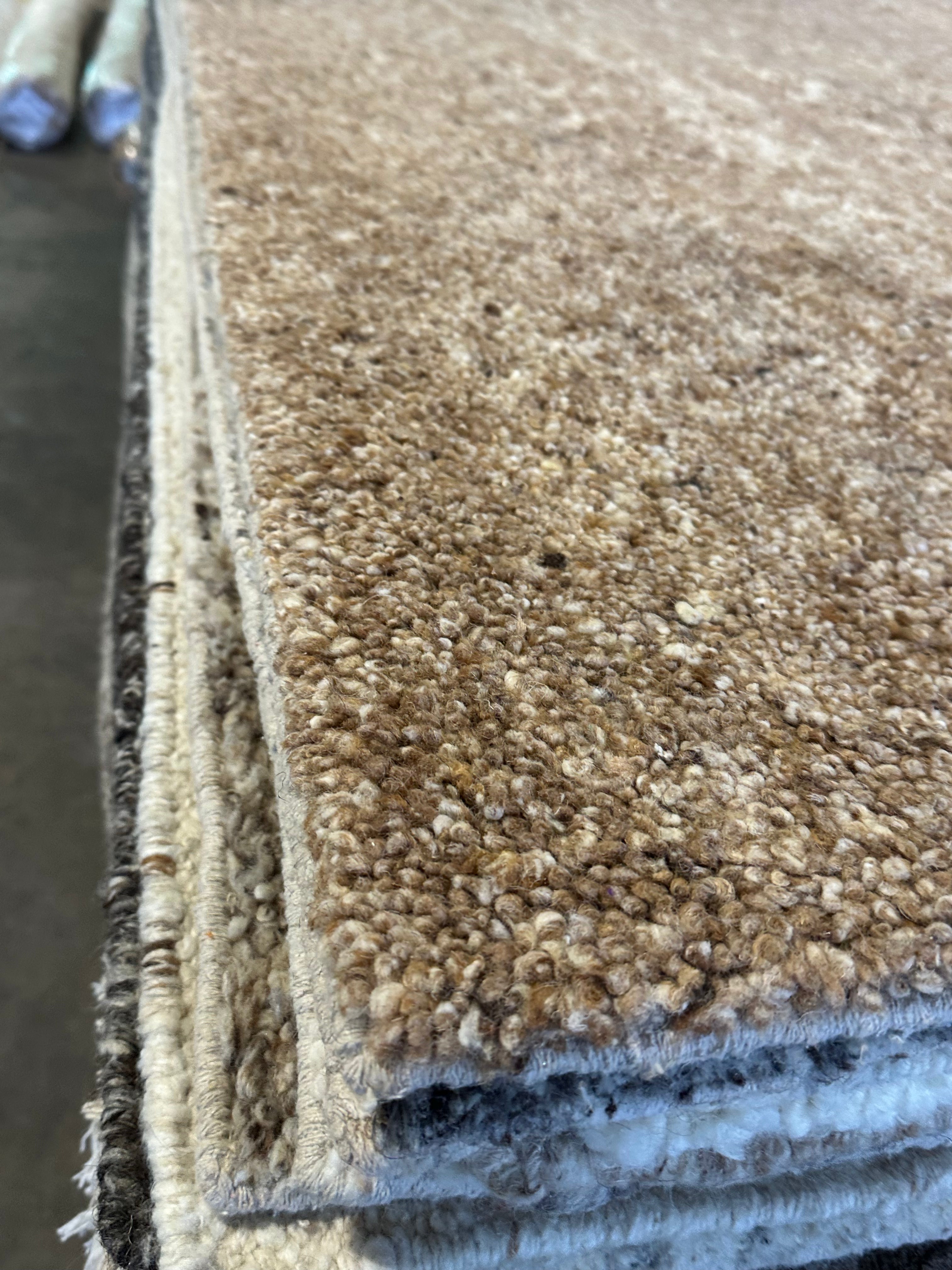 Javon Walton Brown Handwoven Modern Durrie Rug (Multiple Sizes)