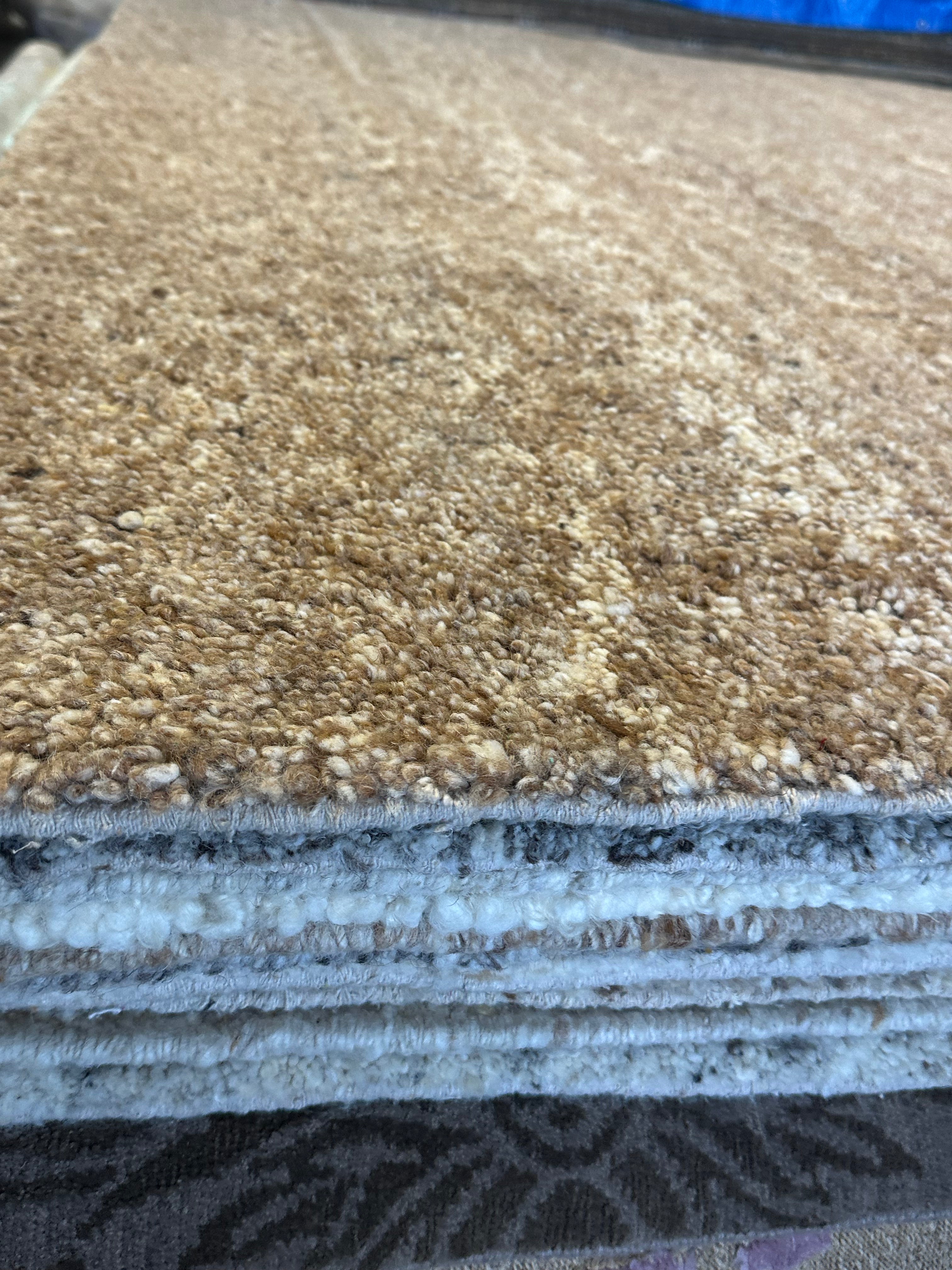 Javon Walton Brown Handwoven Modern Durrie Rug (Multiple Sizes)