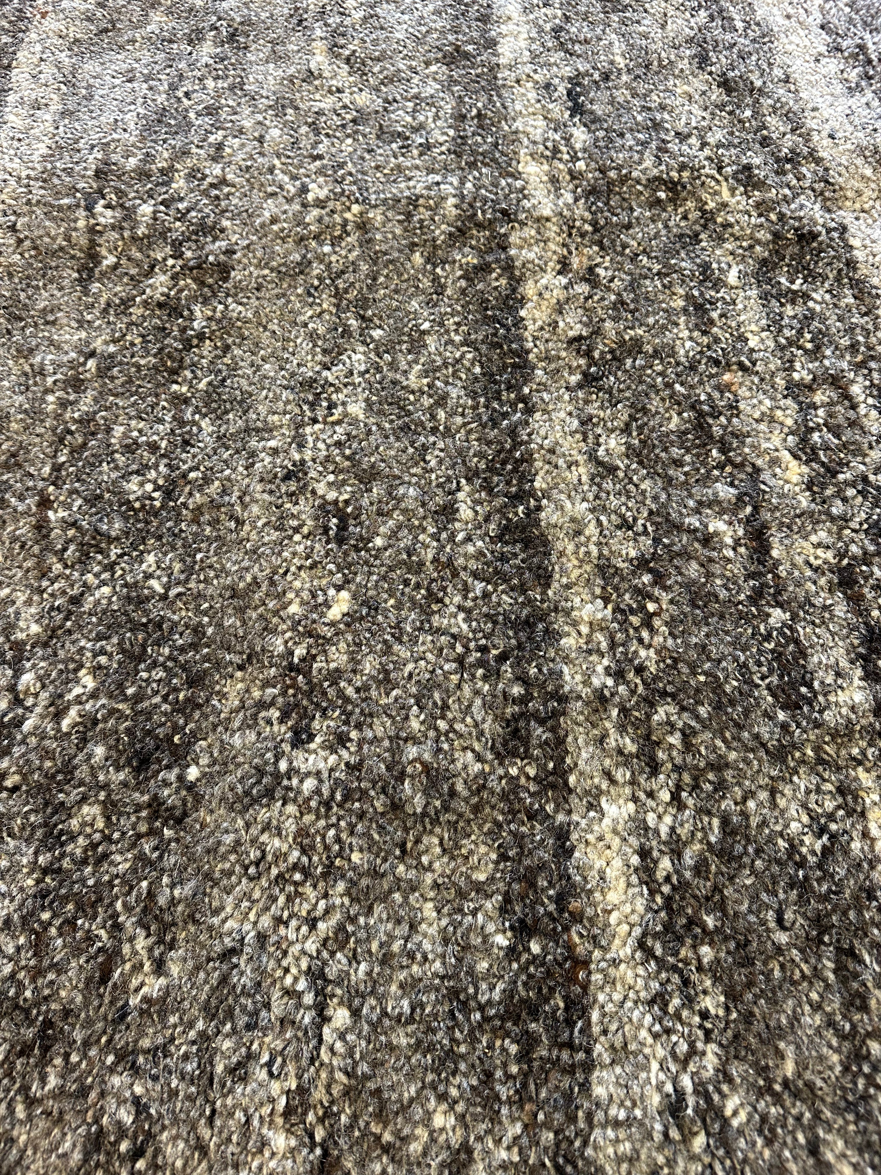 Jacob Elordi Dark Grey Handwoven Modern Durrie Rug (Multiple Sizes)