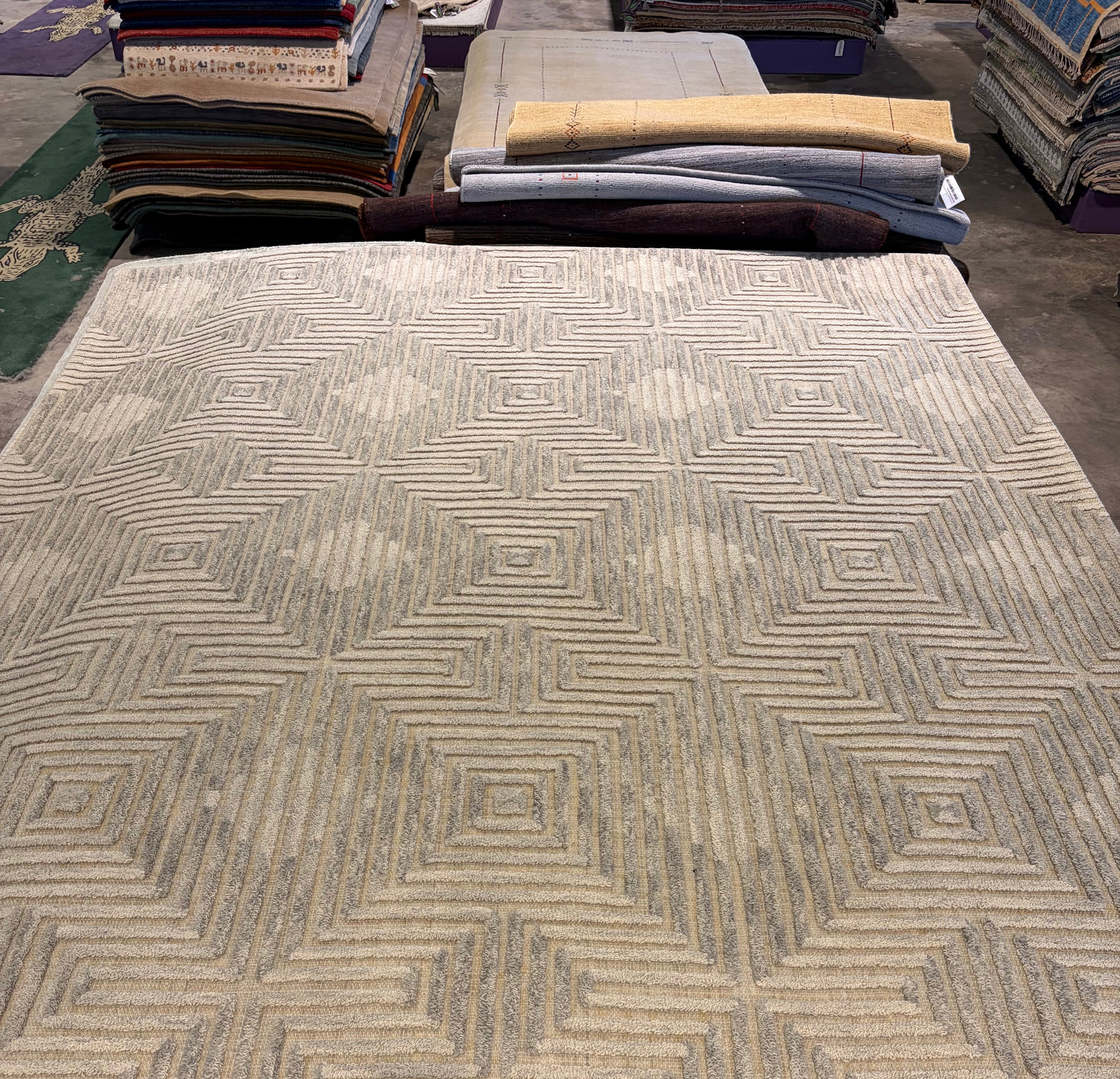 Vince 8x10 Handwoven Silver & Grey Jacquard Durrie