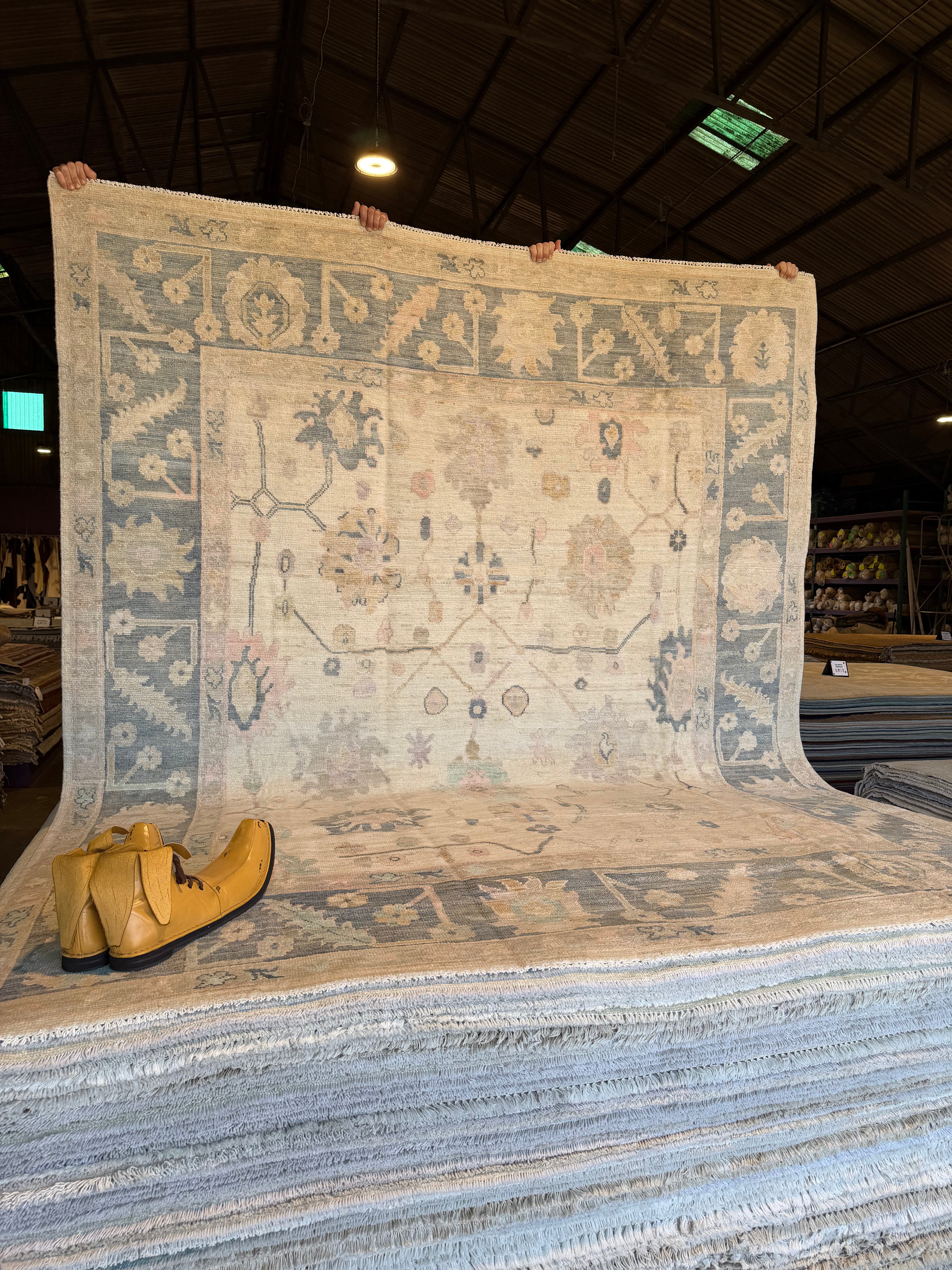 Bria Flemming 7.7x9.5 Cream and Blue Whitewashed Hand-Knotted Oushak