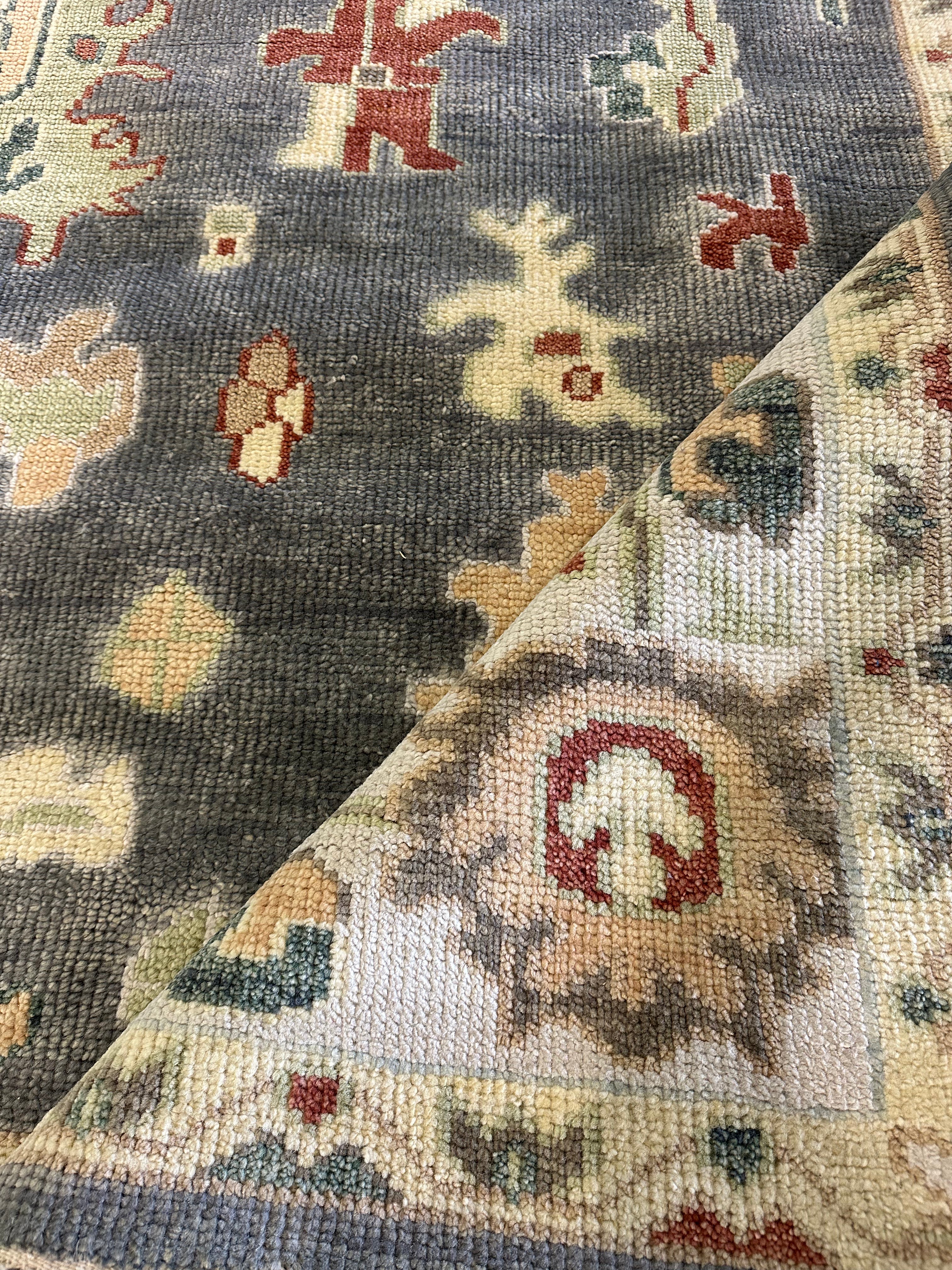 Caroline James 9x11.9 Multi Color Hand-Knotted Oushak Rug