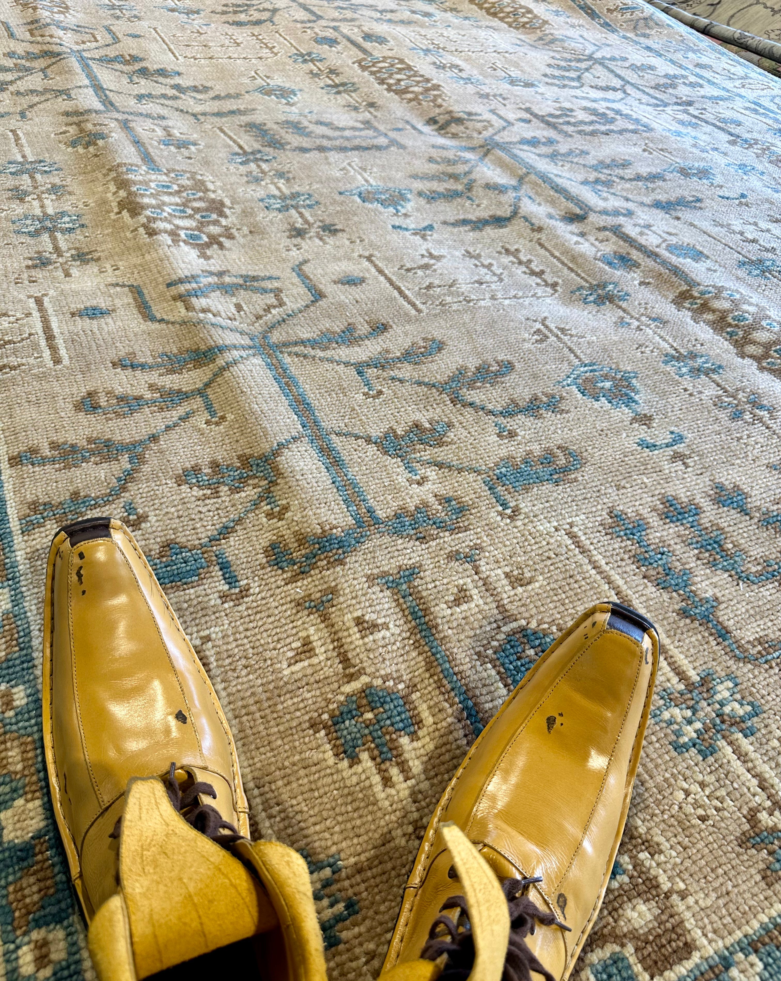 Ian Schrager 9.3x11.9 Tan Hand-Knotted Oushak Rug
