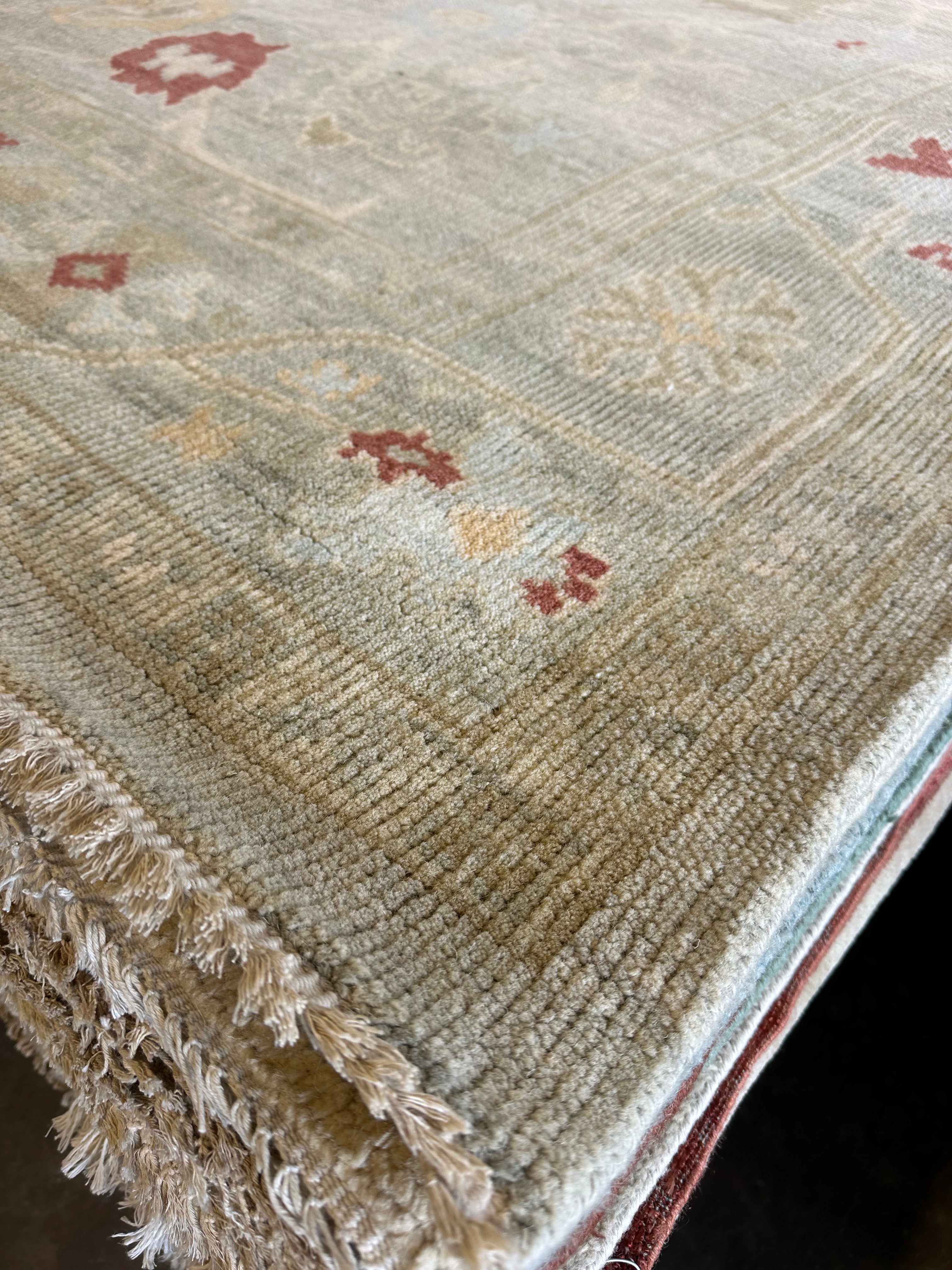 Lilin Lace 8.9x12.3 Light Green Hand-Knotted Oushak Rug