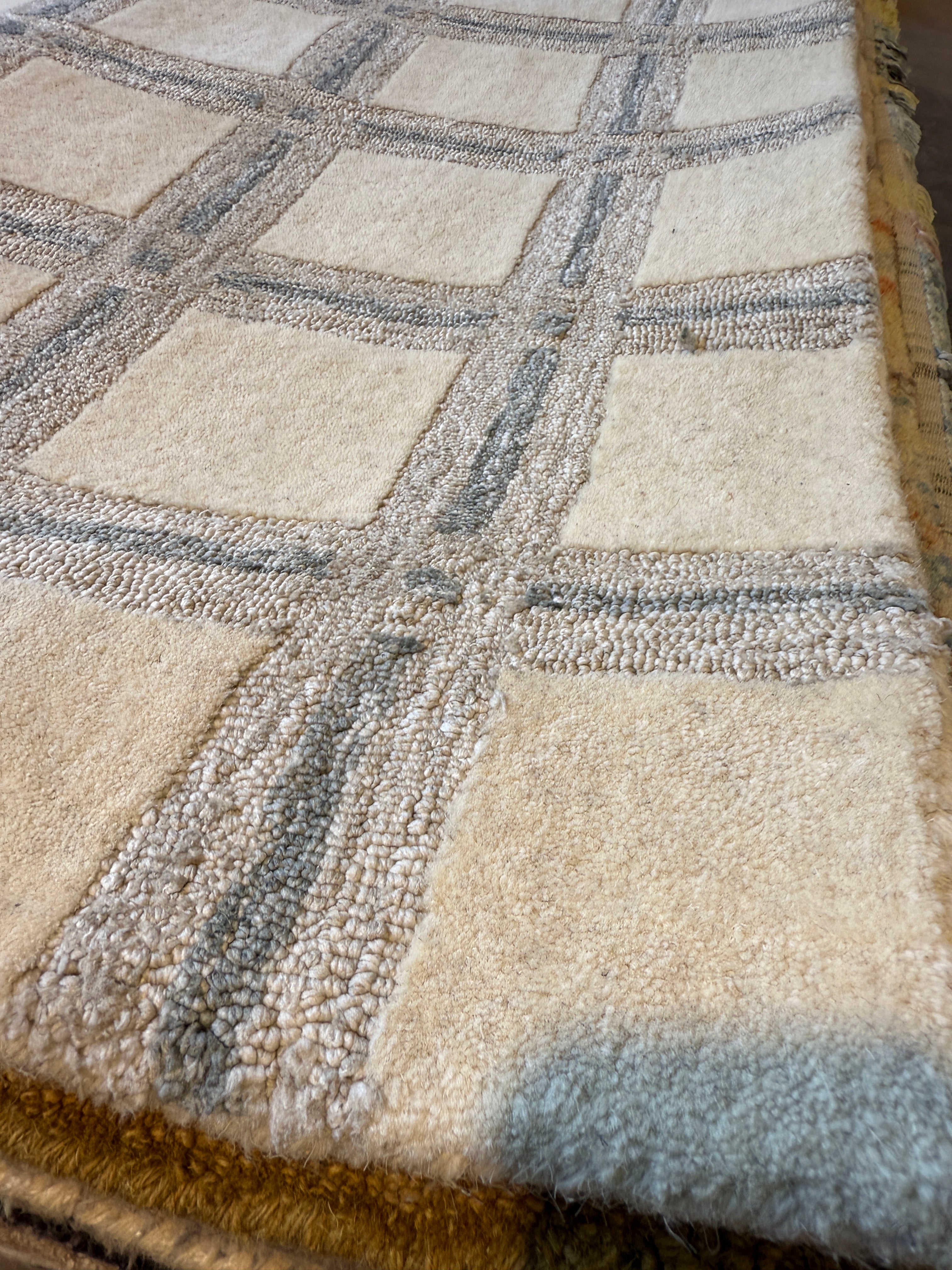Rex Brown 5x7.6 Hand-Tufted Ivory Cube