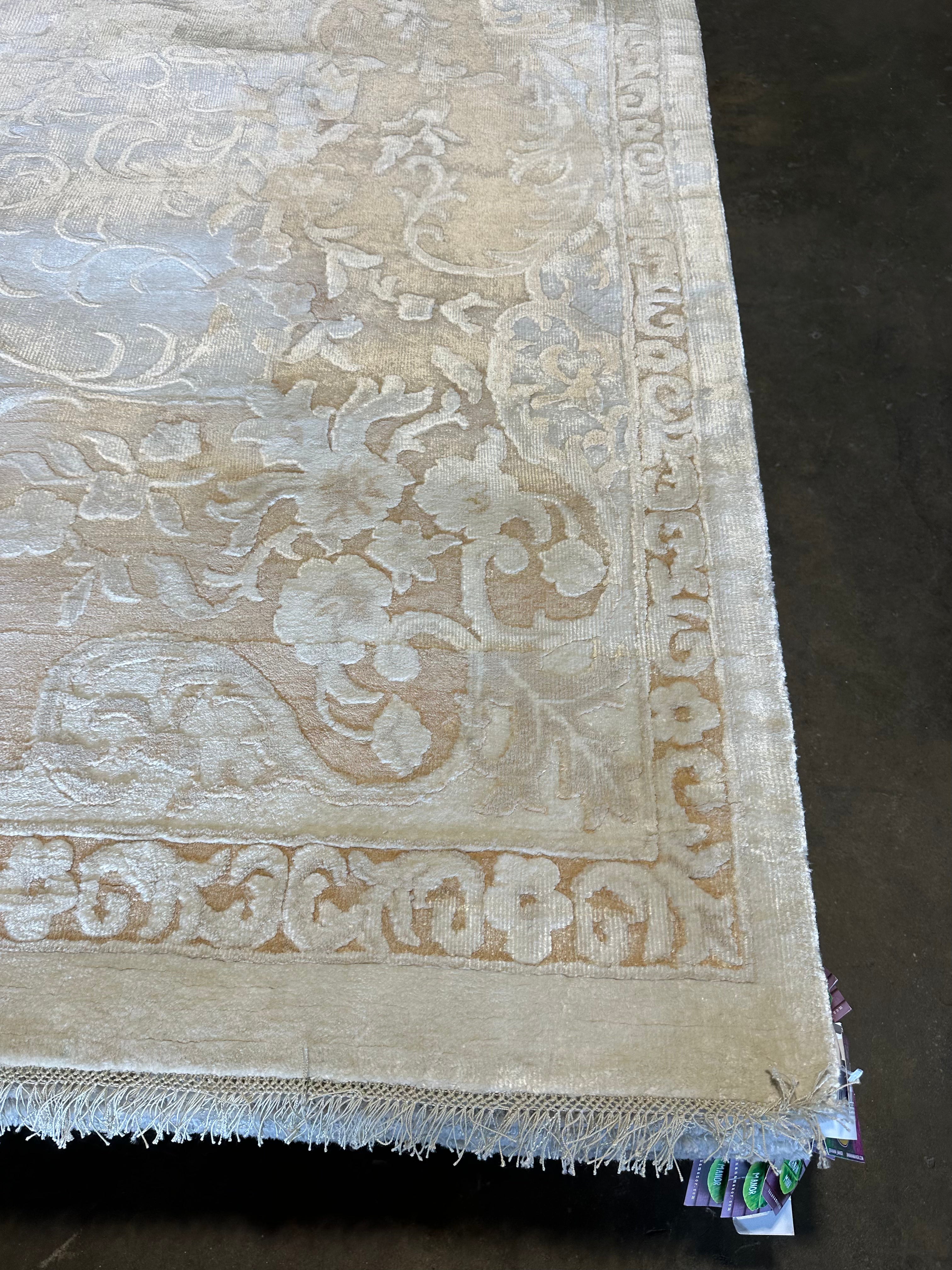 Kate Herron 8x11.6 Silver Hand-Knotted Kashan Rug
