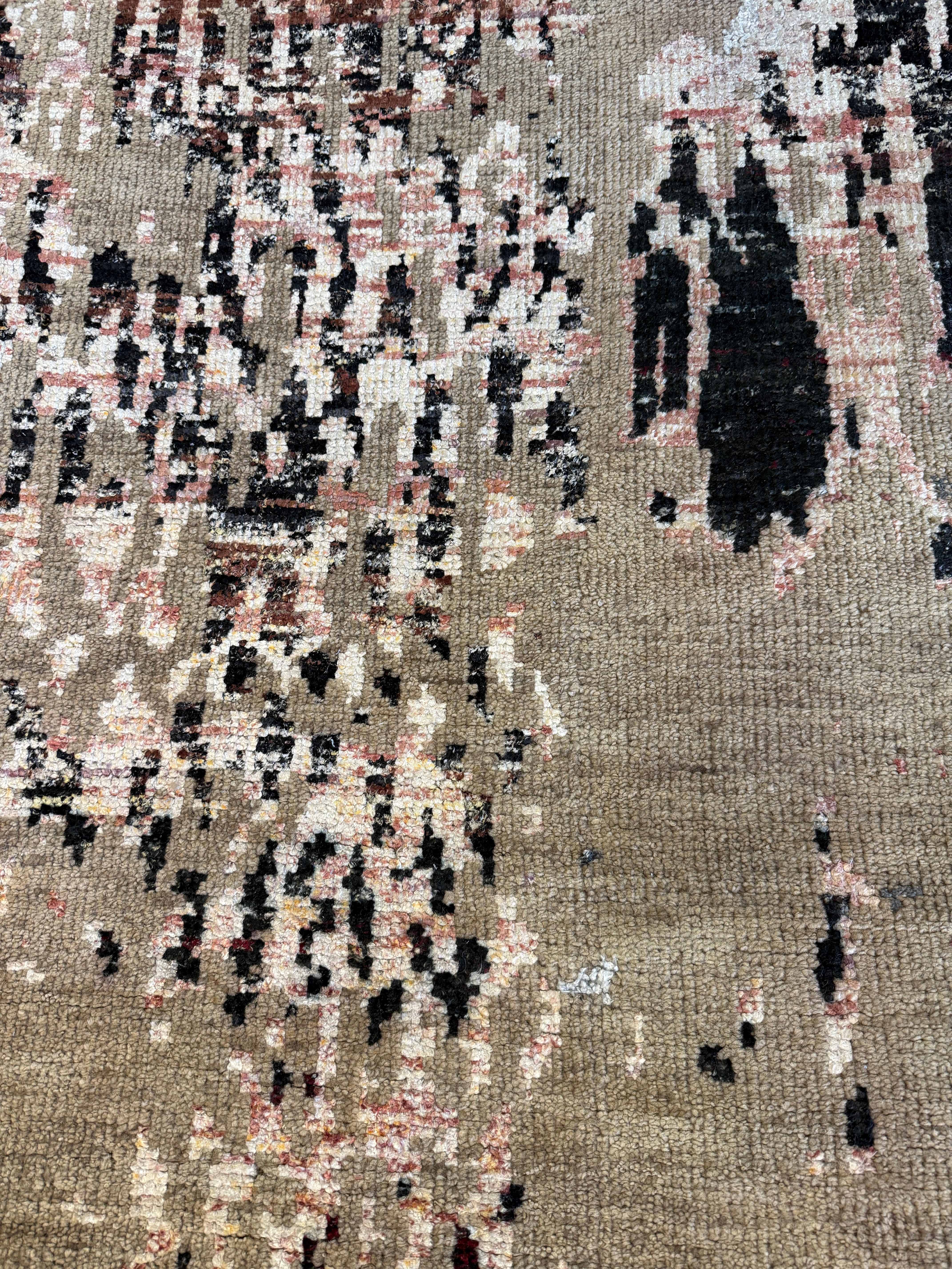 Aya 4.9x7.6 Beige & Tan Hand Knotted