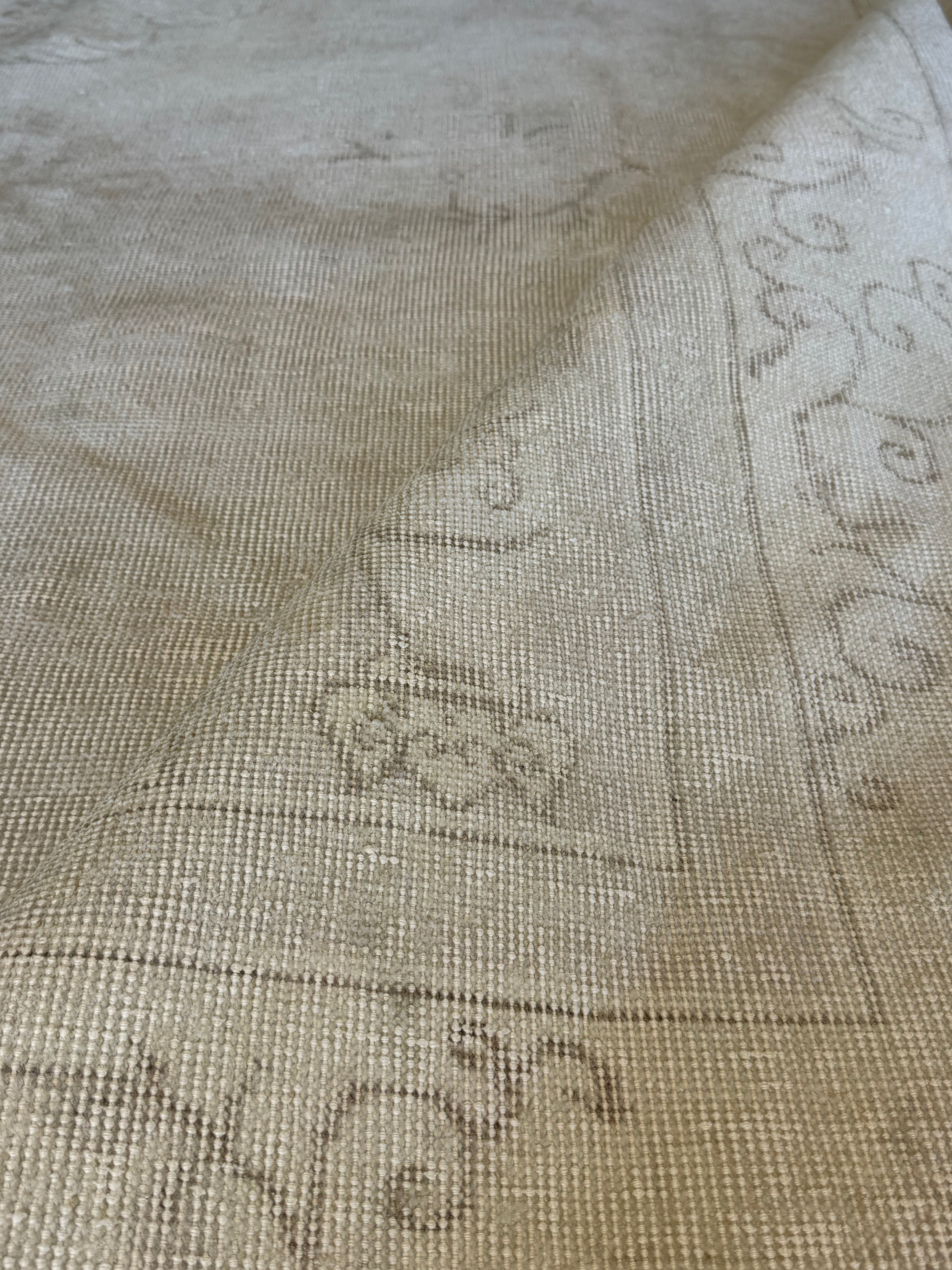 Trinity Hayes 7.2x10.2 Beige Hand-Knotted Vintage Turkish Oushak