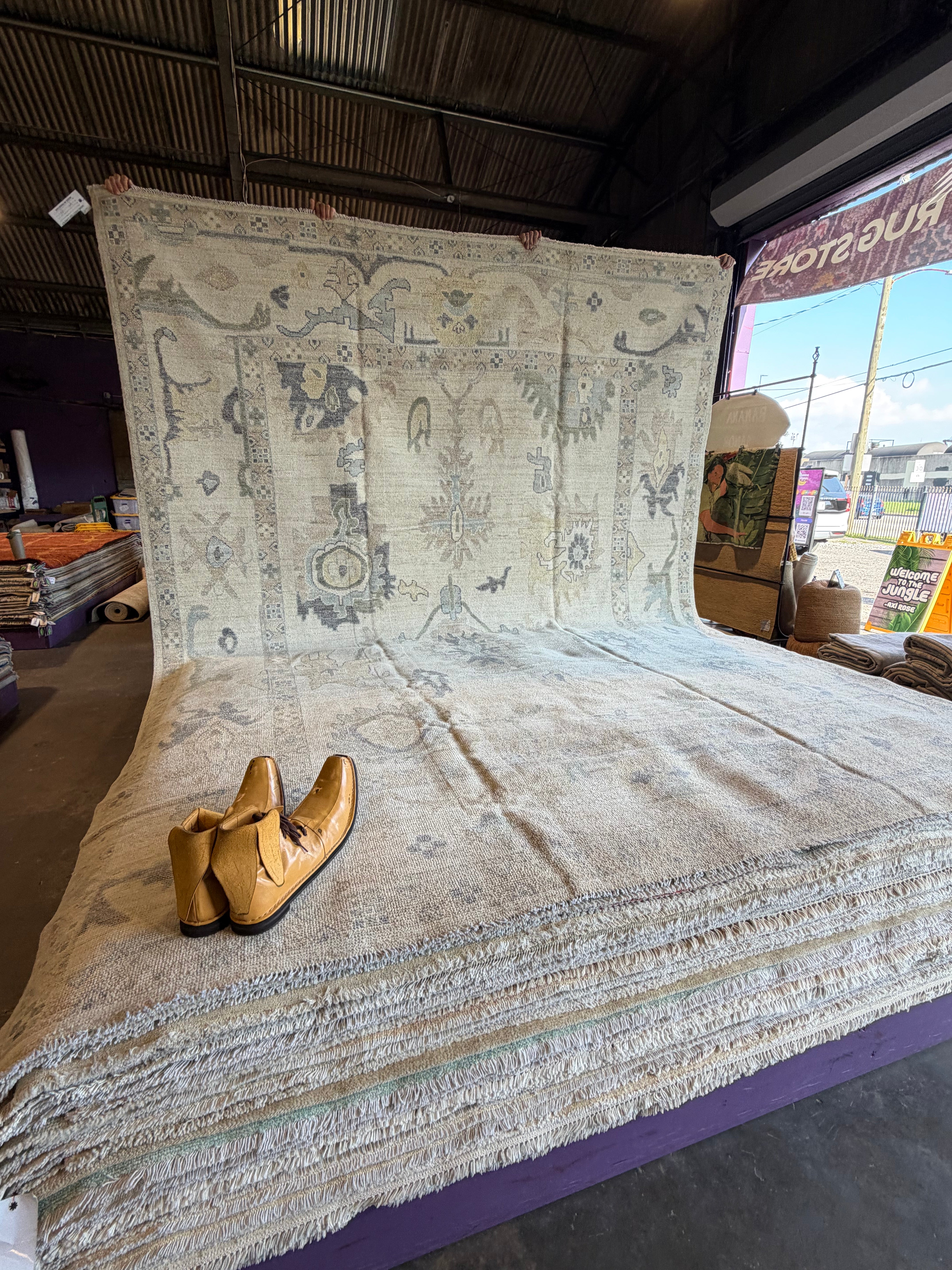 Mya Odgers 9x12 Ivory Hand-Knotted Oushak