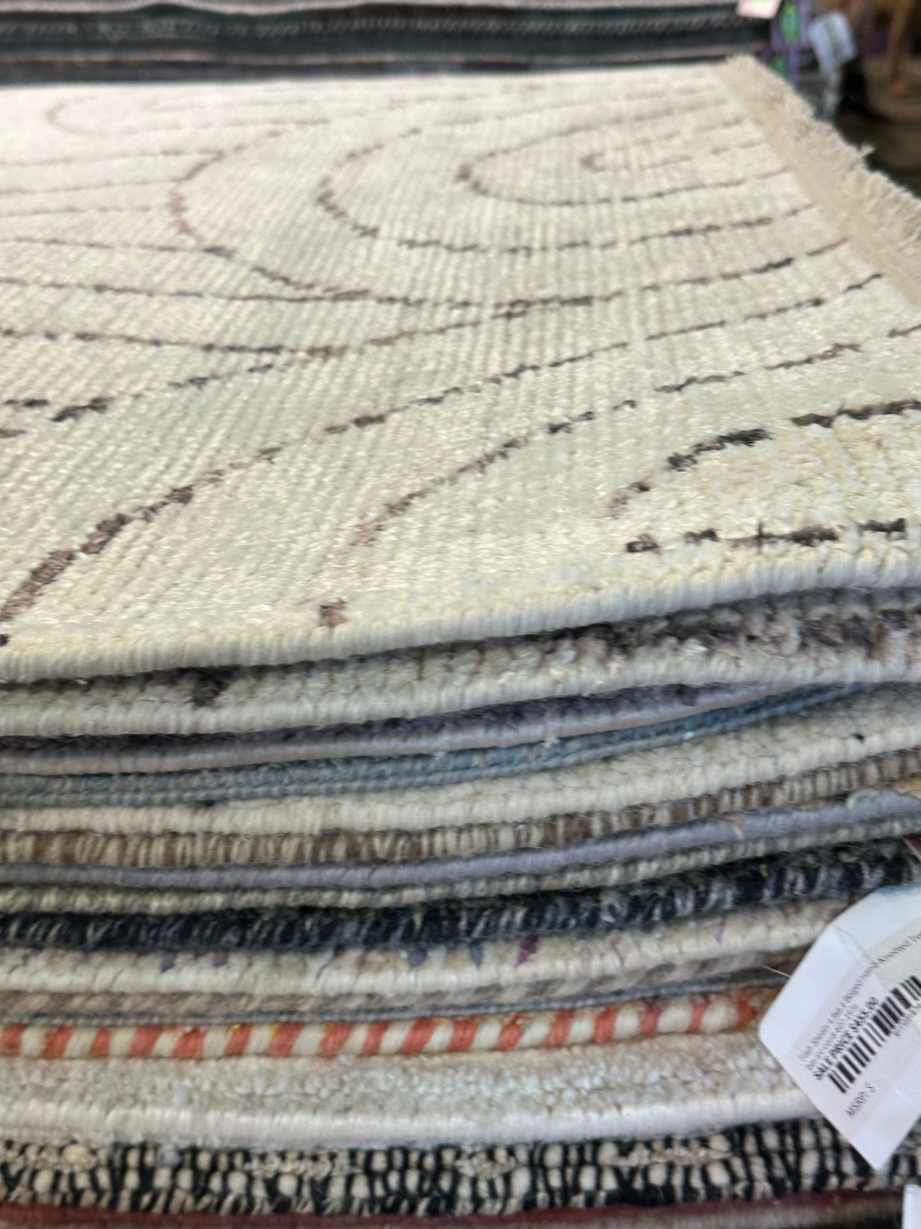 Ben Lester 4.6x6.6 Ivory Hand-Knotted Modern Style Rug